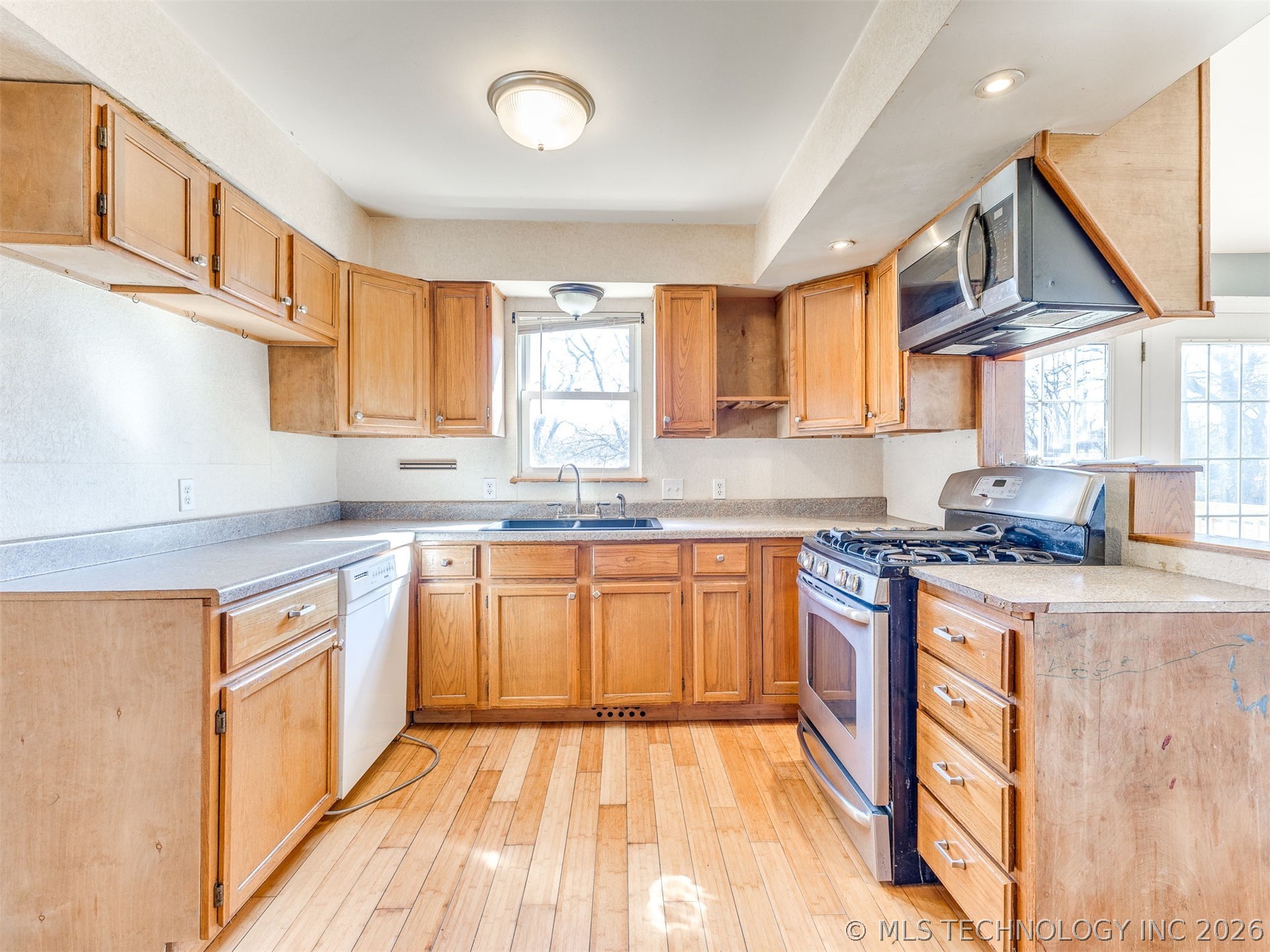 2524 W 51st Street Property Photo 16