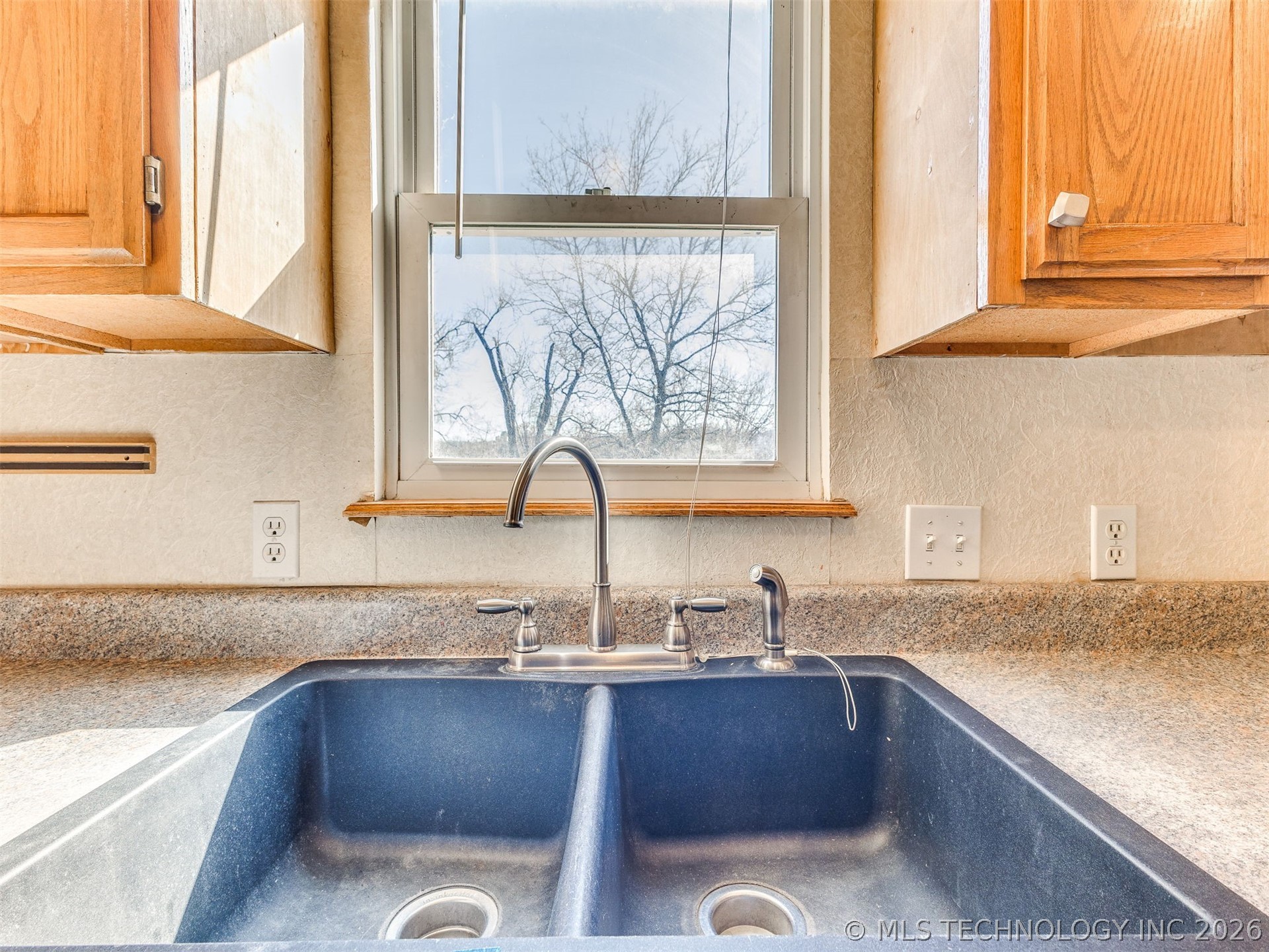 2524 W 51st Street Property Photo 18