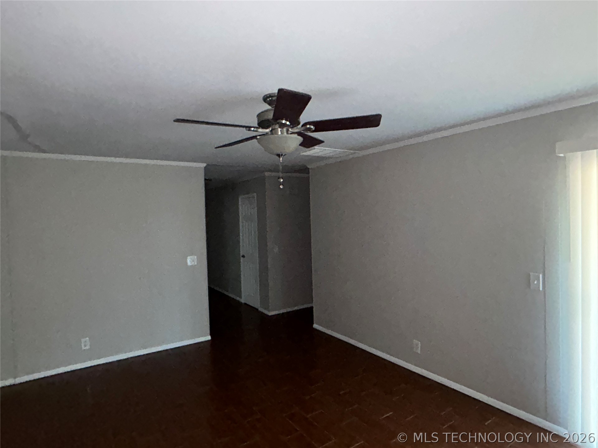 5406 E 25th Place Property Photo 7