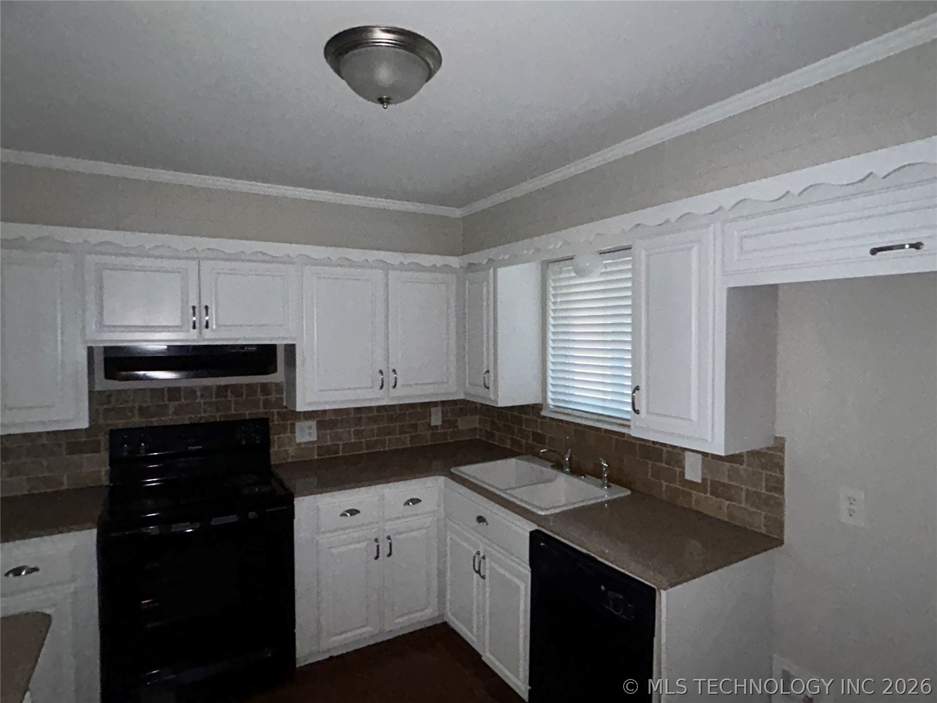 5406 E 25th Place Property Photo 10