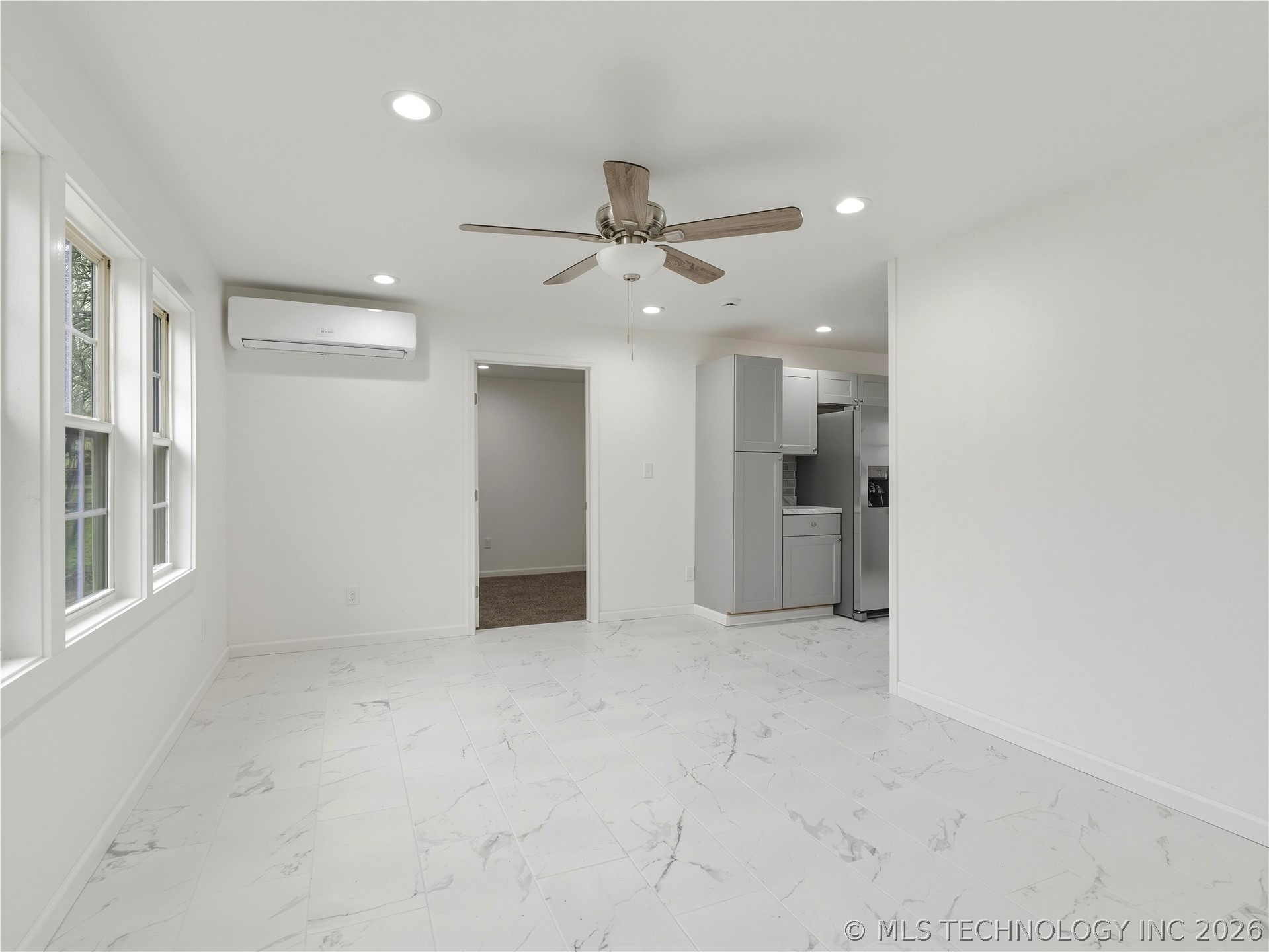912 W 13th Street Property Photo 8