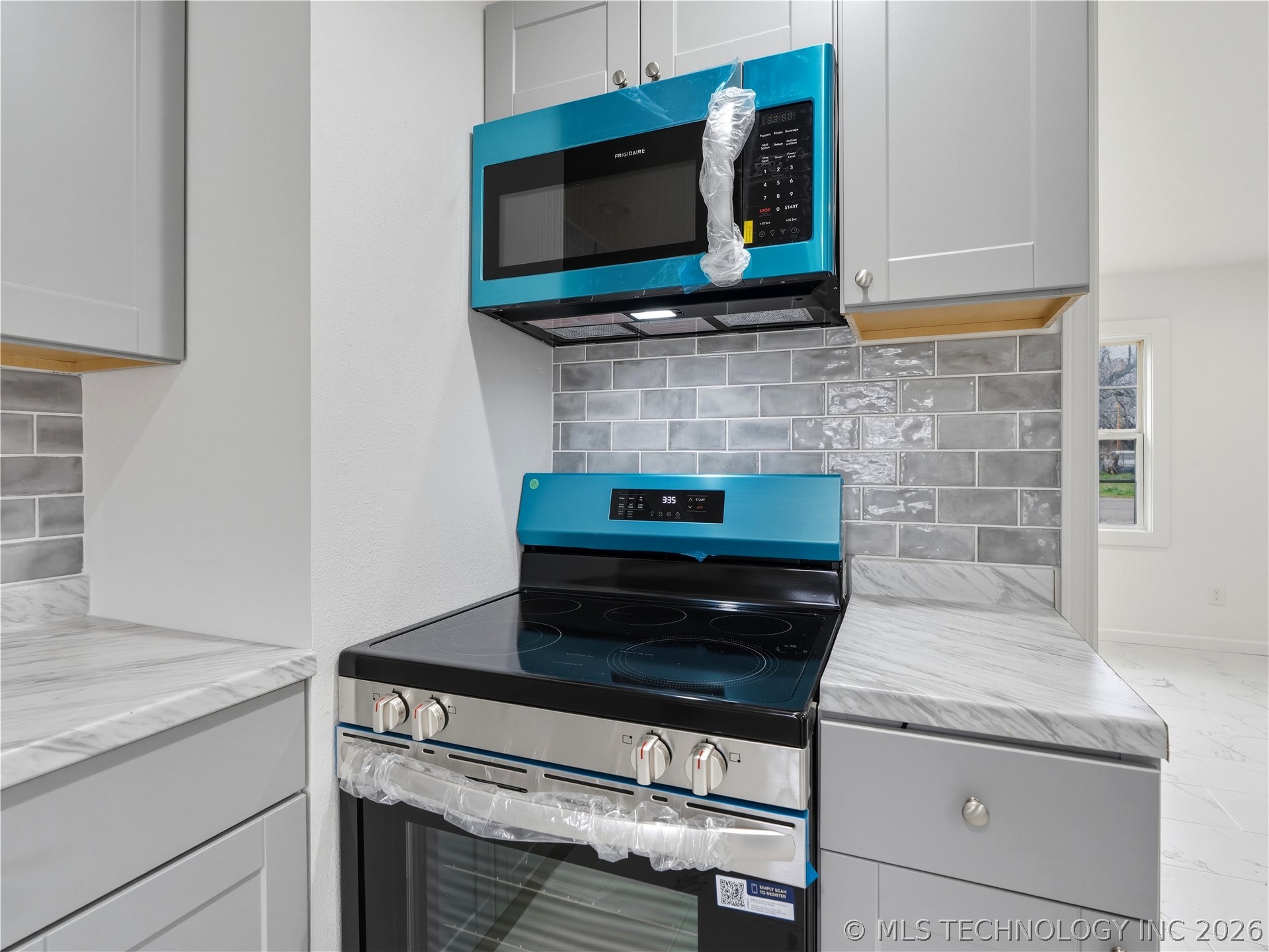 912 W 13th Street Property Photo 14