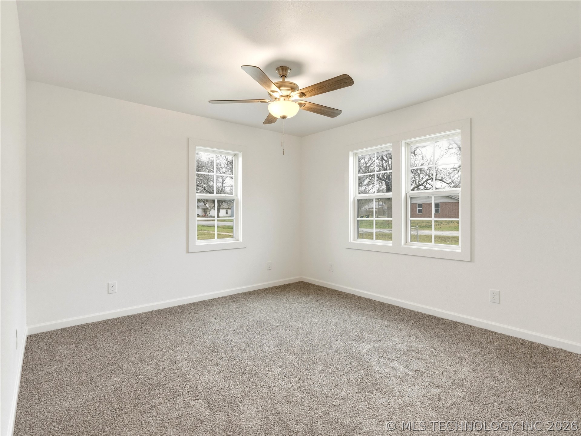 912 W 13th Street Property Photo 17