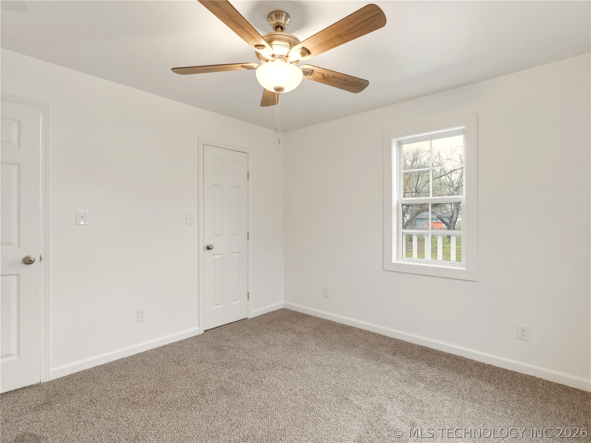 912 W 13th Street Property Photo 27