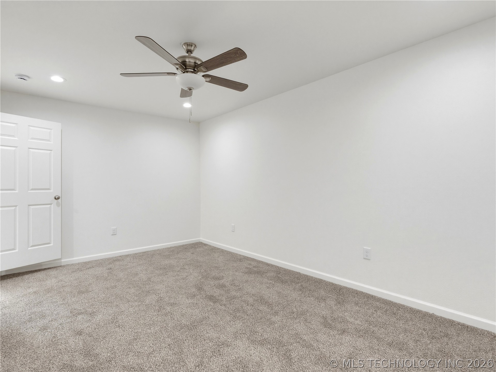 912 W 13th Street Property Photo 29