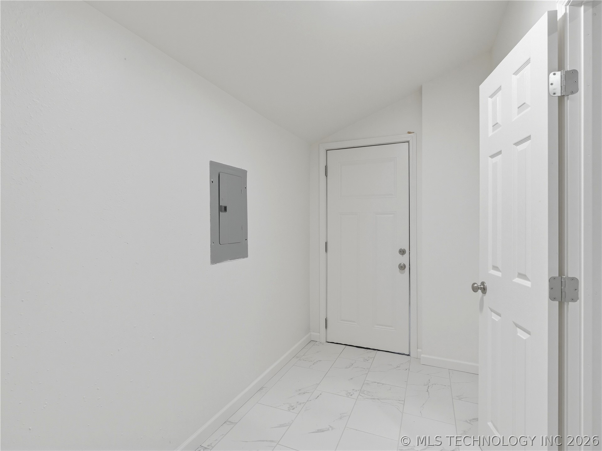 912 W 13th Street Property Photo 34