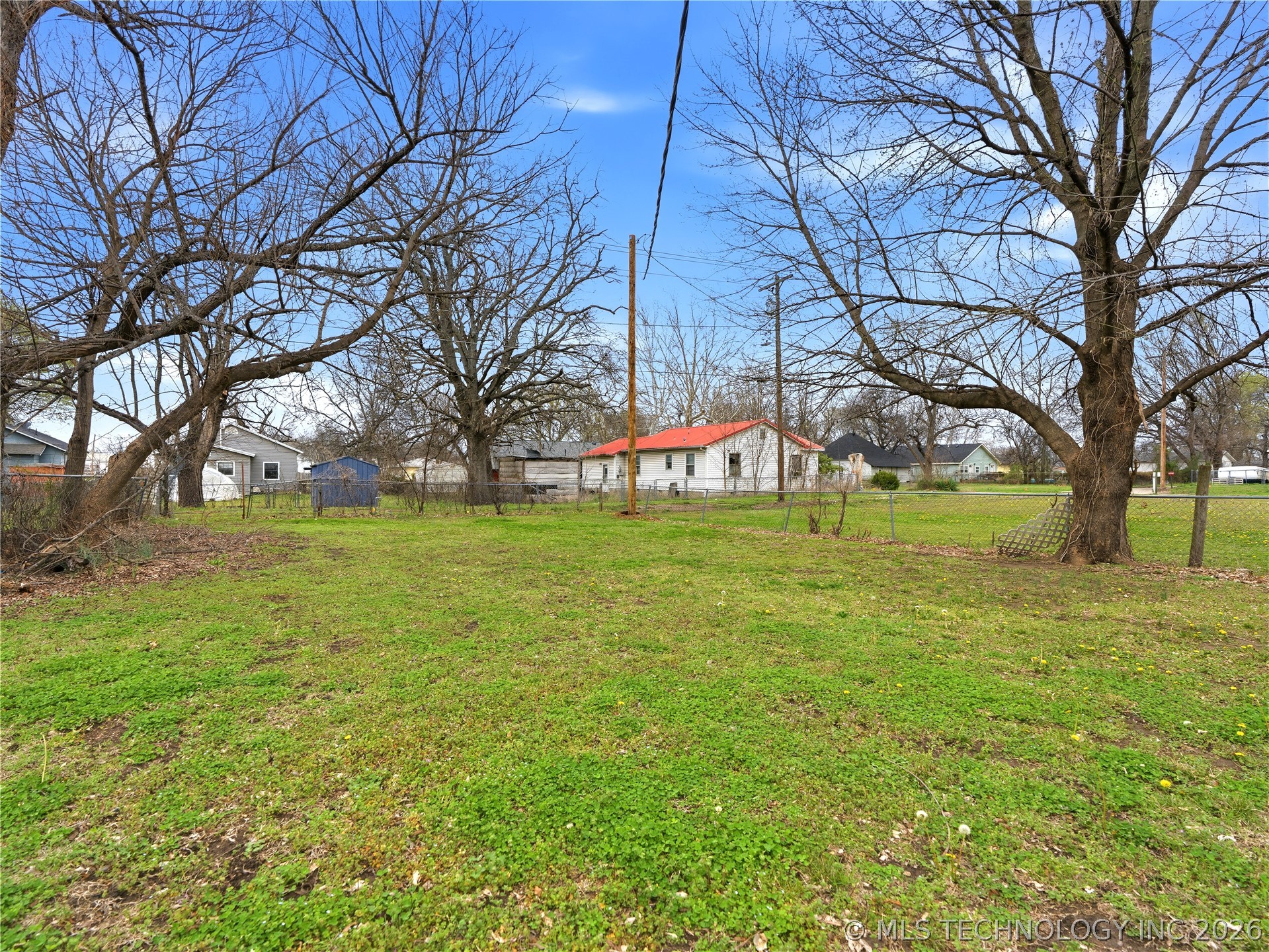 912 W 13th Street Property Photo 47