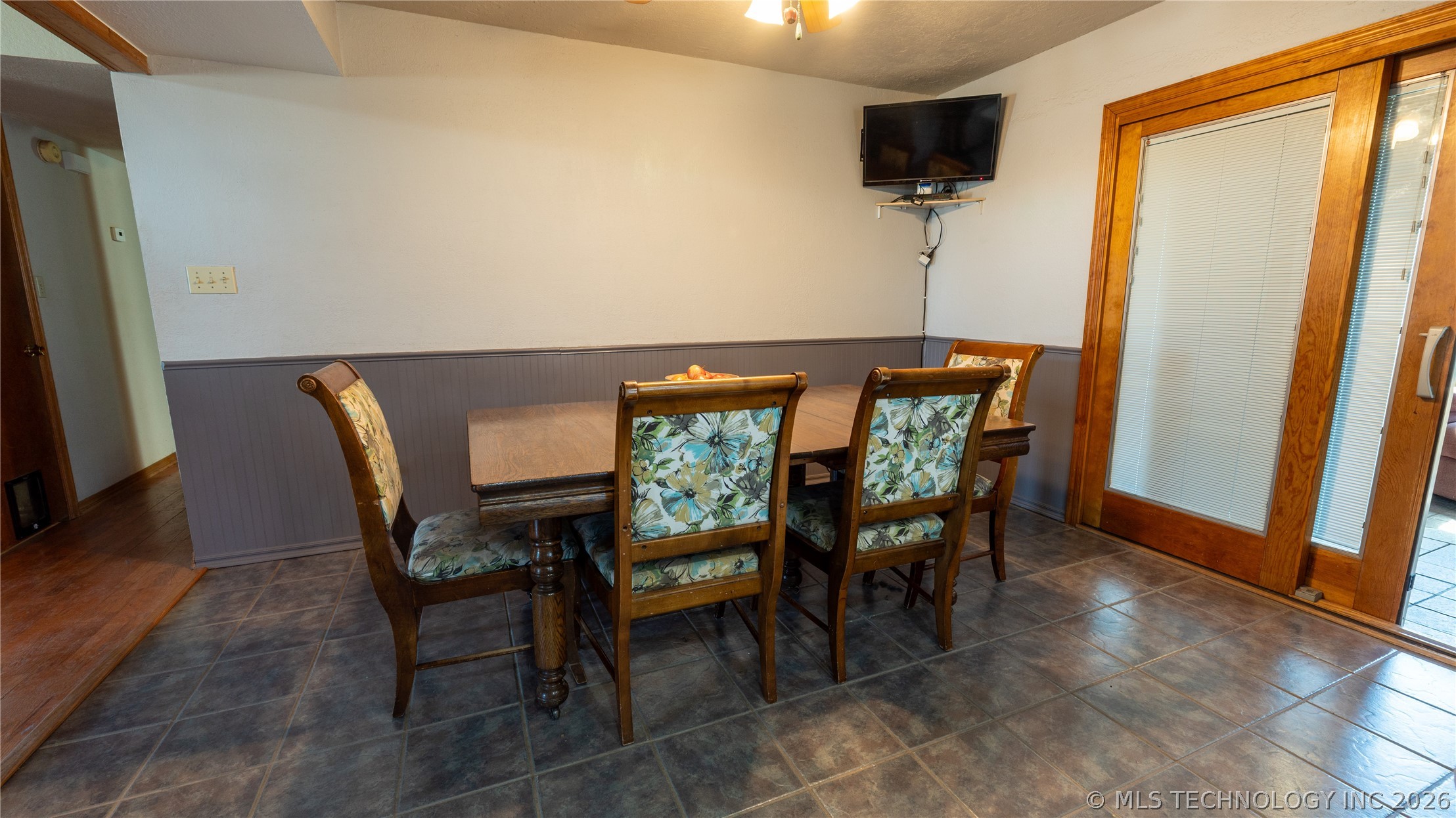 1104 E 137th Street Property Photo 6