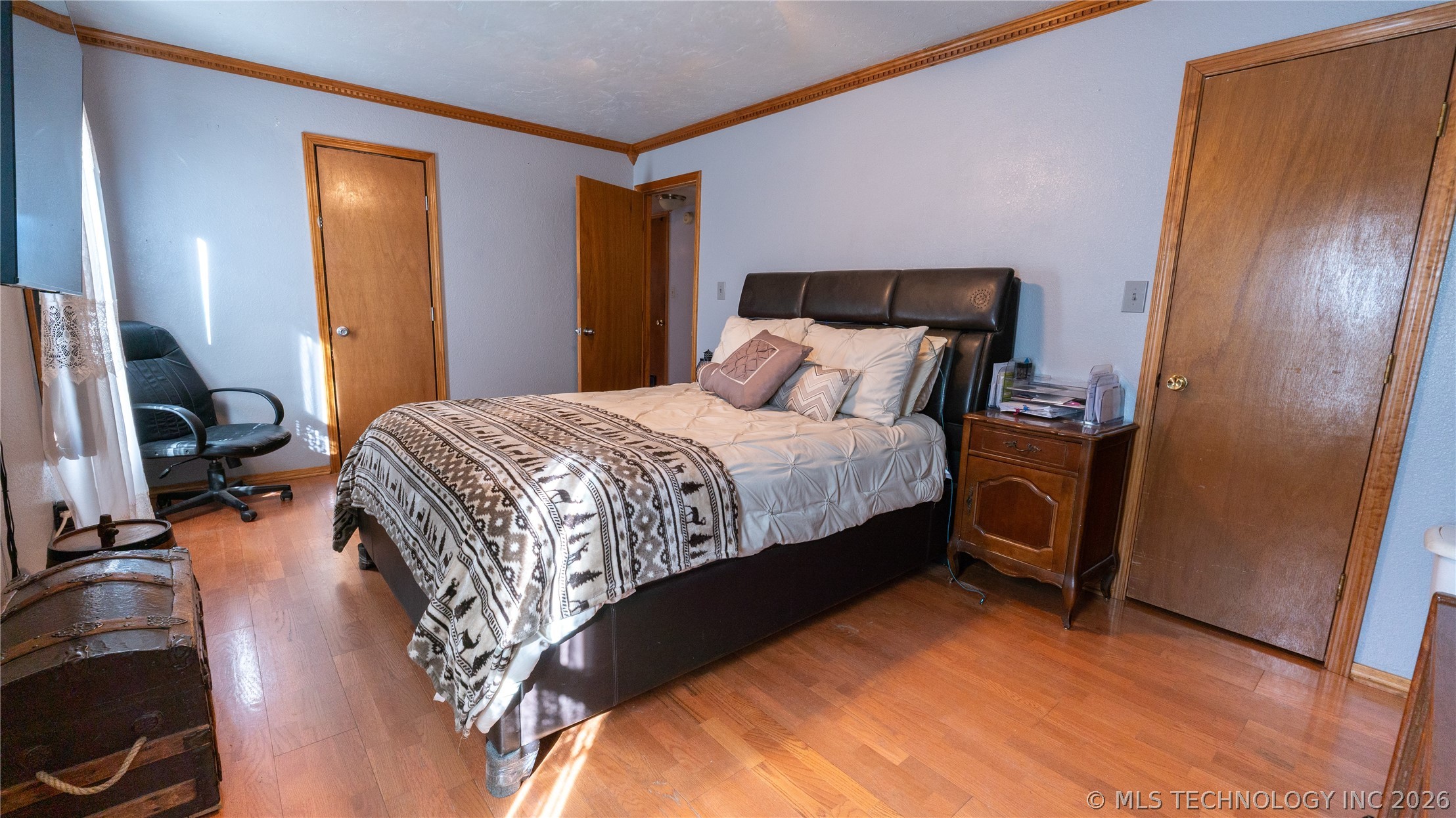 1104 E 137th Street Property Photo 8