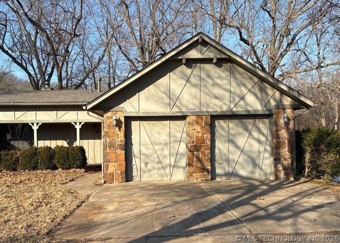 8448 S 36th West Avenue Property Photo 2