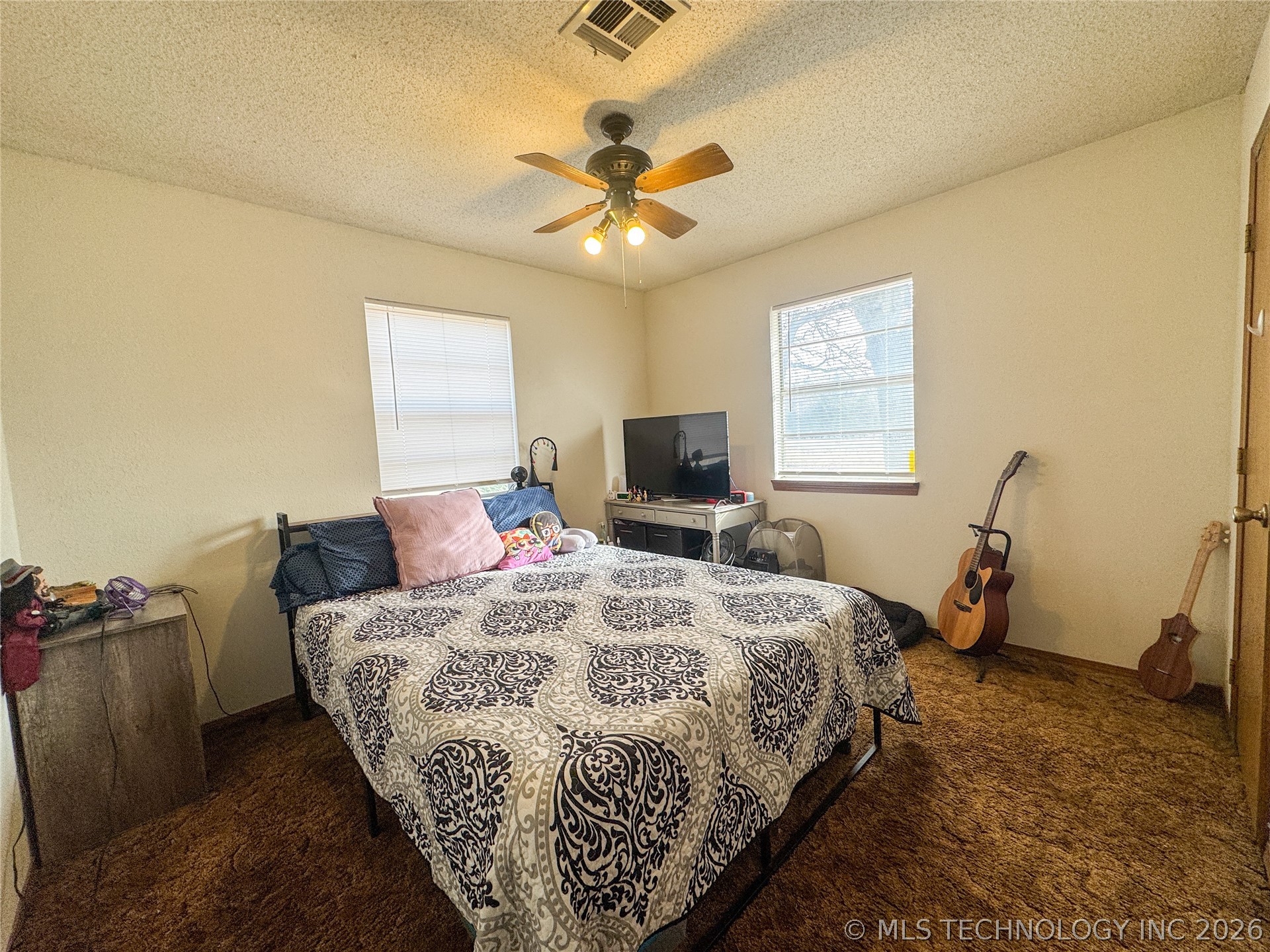 226 Orchard Property Photo 6