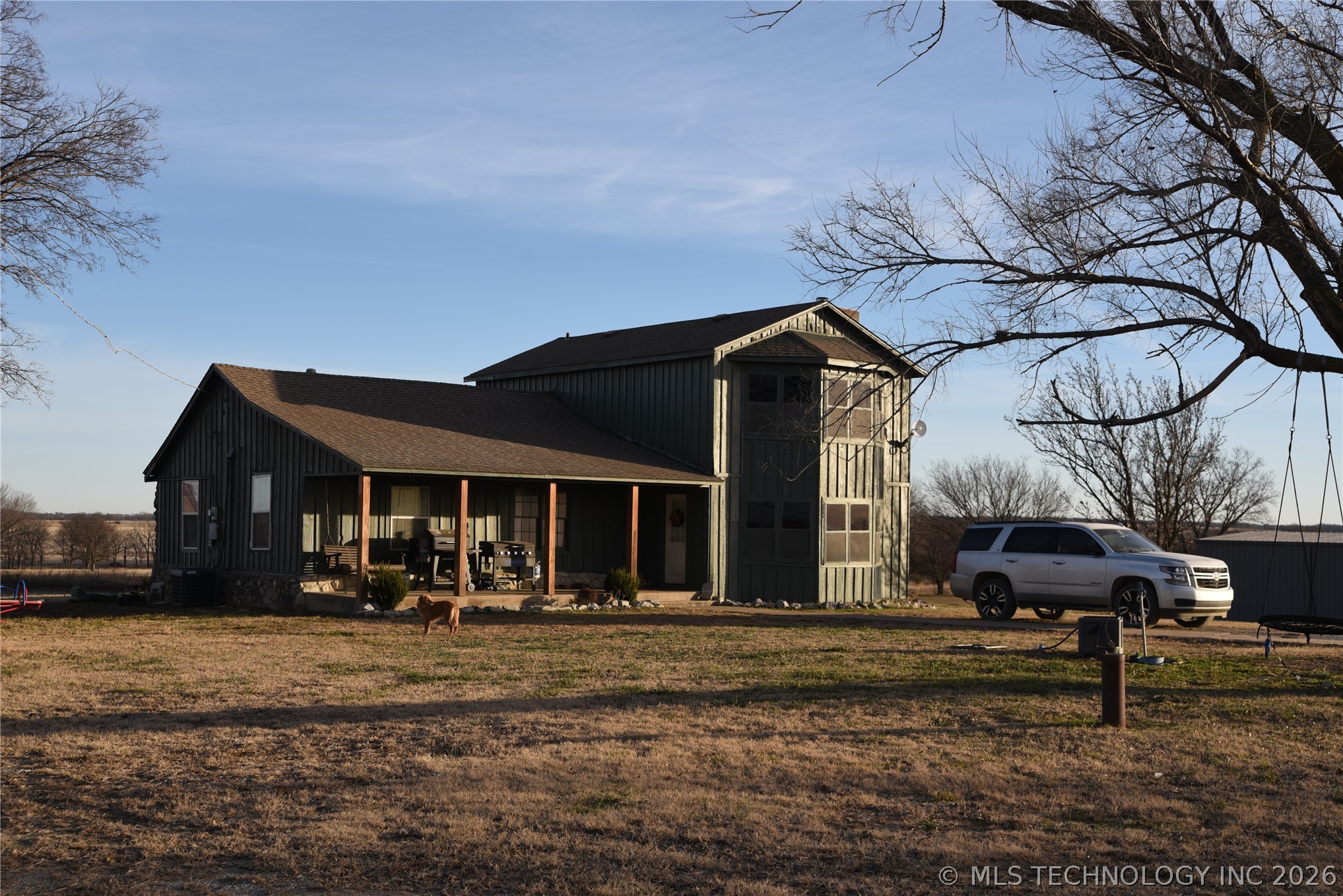 438474 E 350th Road Property Photo 1