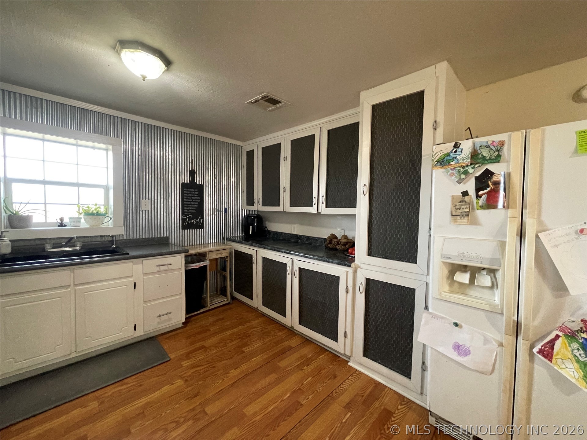 438474 E 350th Road Property Photo 17