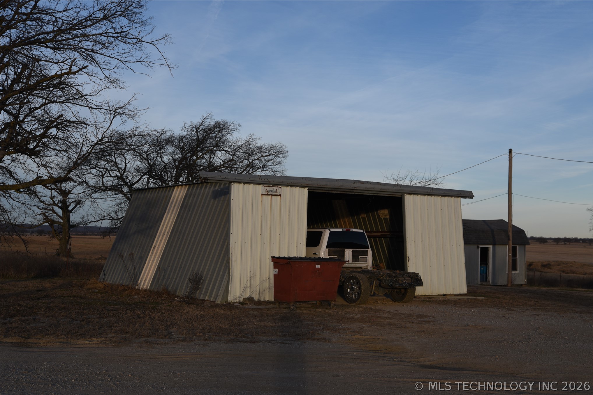 438474 E 350th Road Property Photo 42