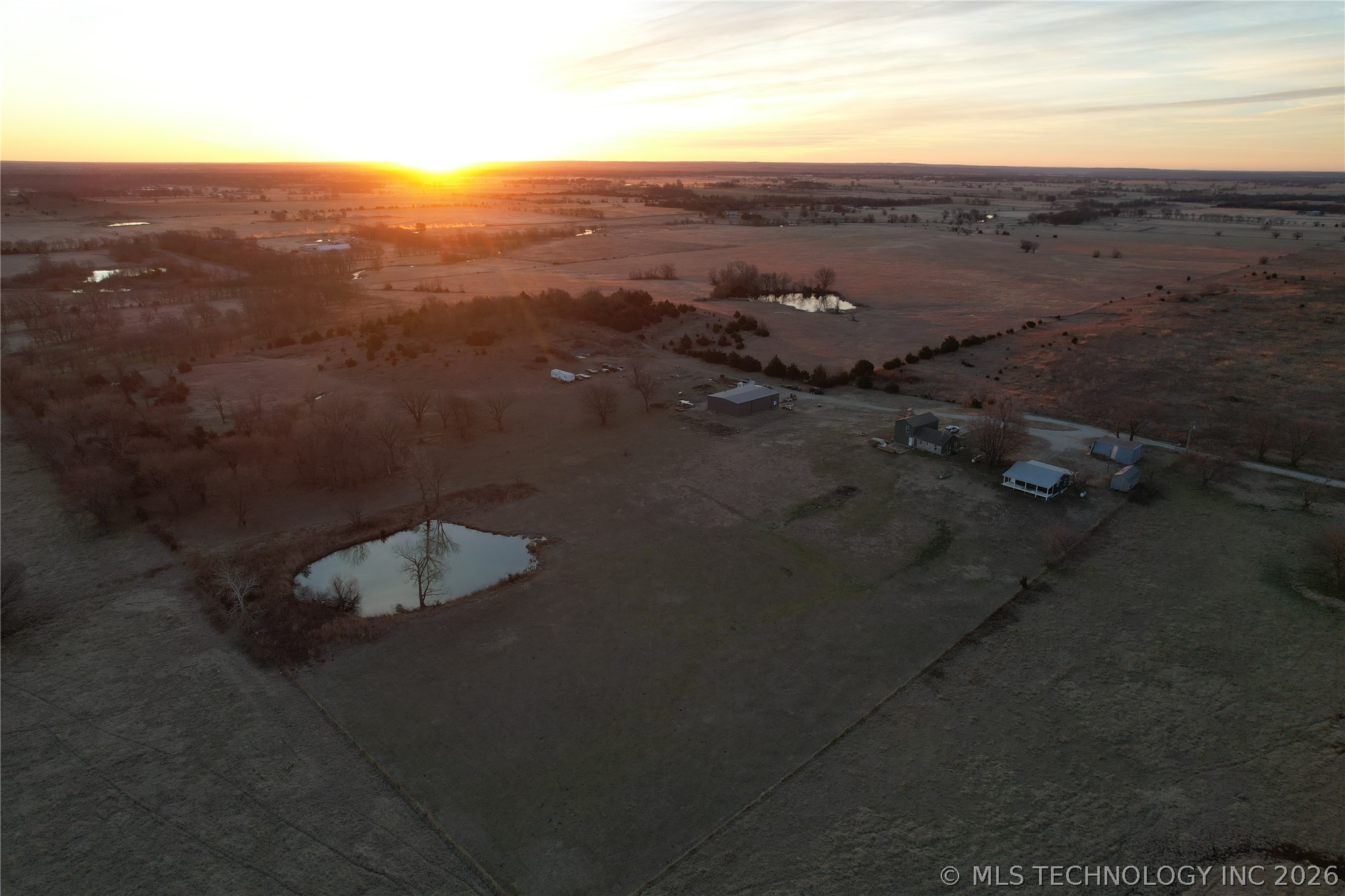438474 E 350th Road Property Photo 48