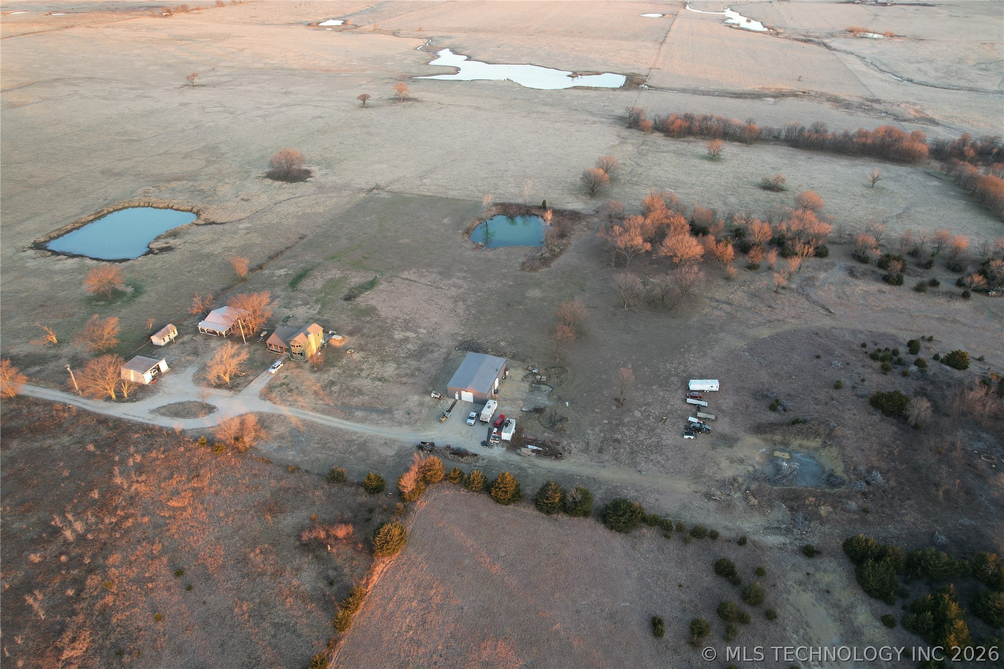 438474 E 350th Road Property Photo 51