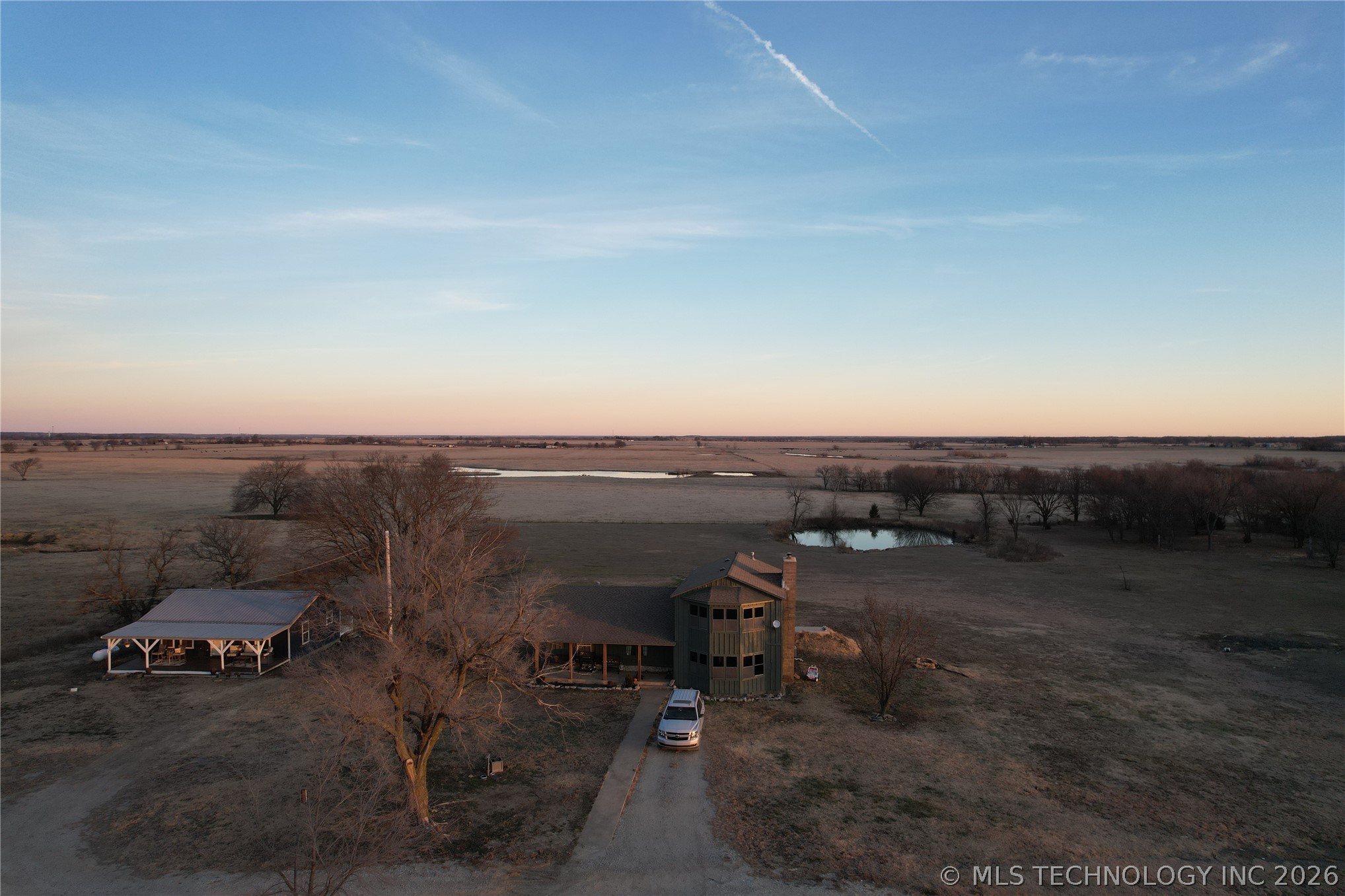 438474 E 350th Road Property Photo 53