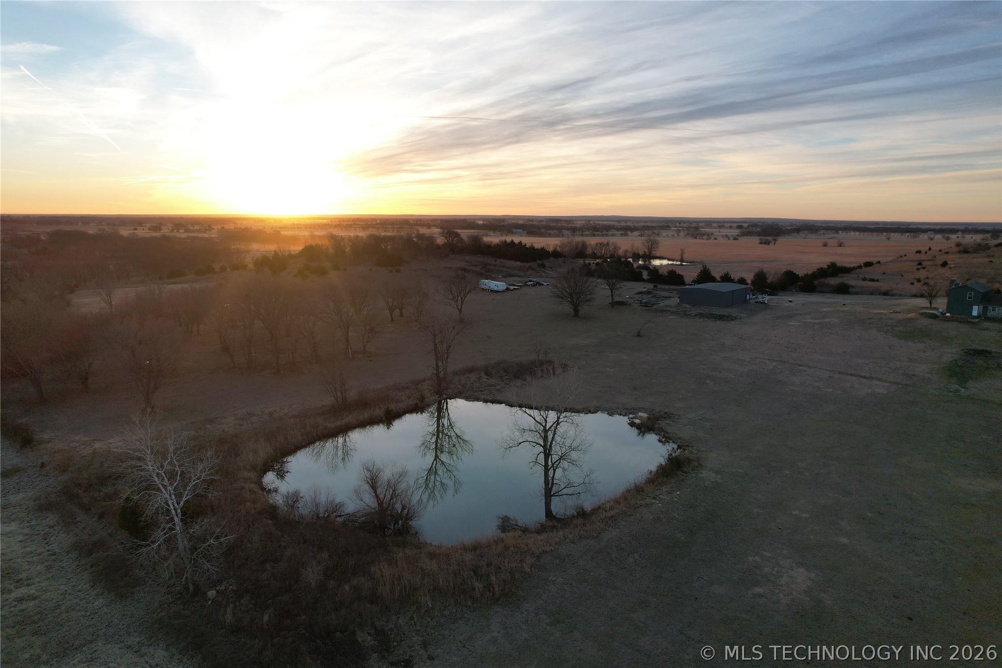 438474 E 350th Road Property Photo 58