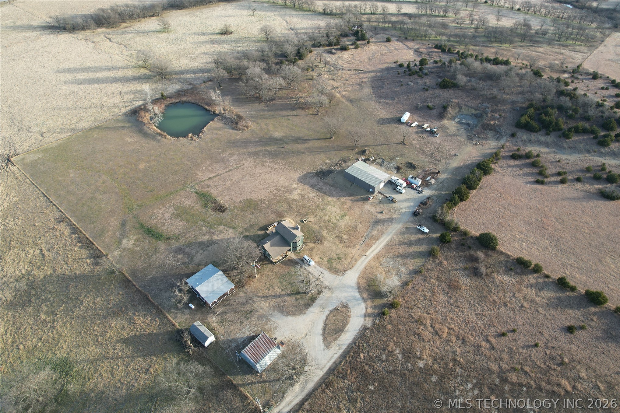 438474 E 350th Road Property Photo 61