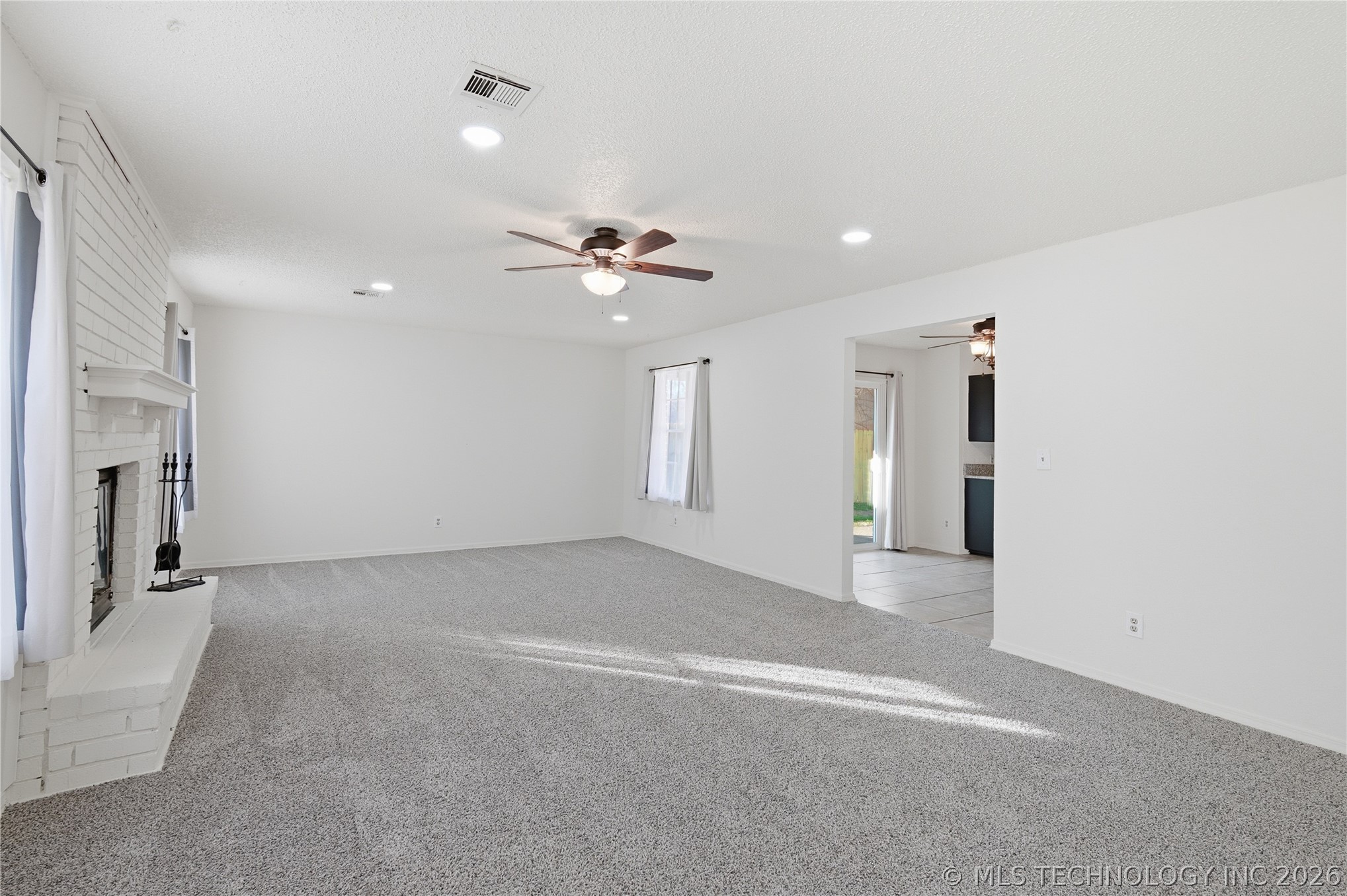 2026 Deer Run Circle Property Photo 4