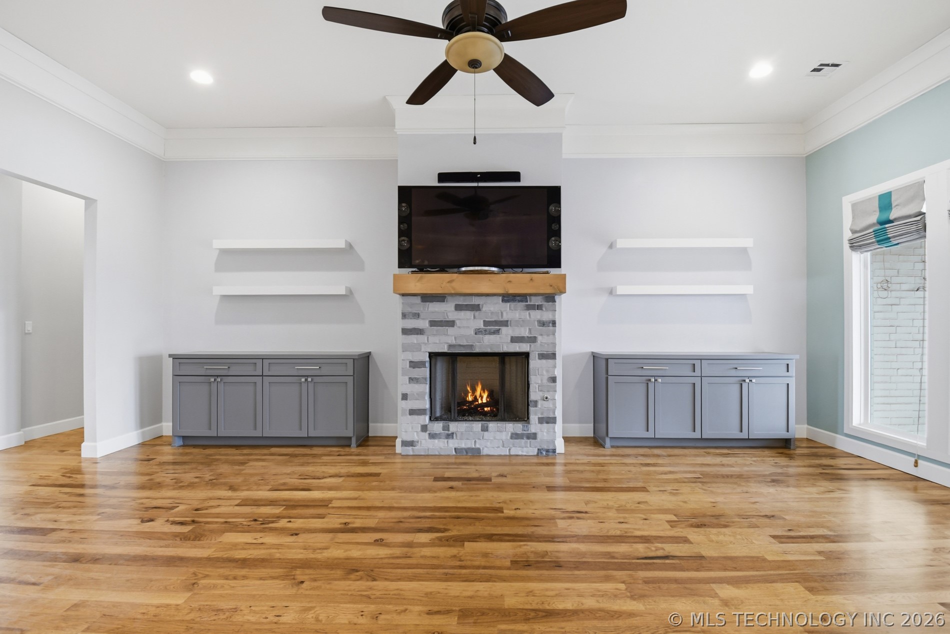 809 E Edgewater Place Property Photo 13