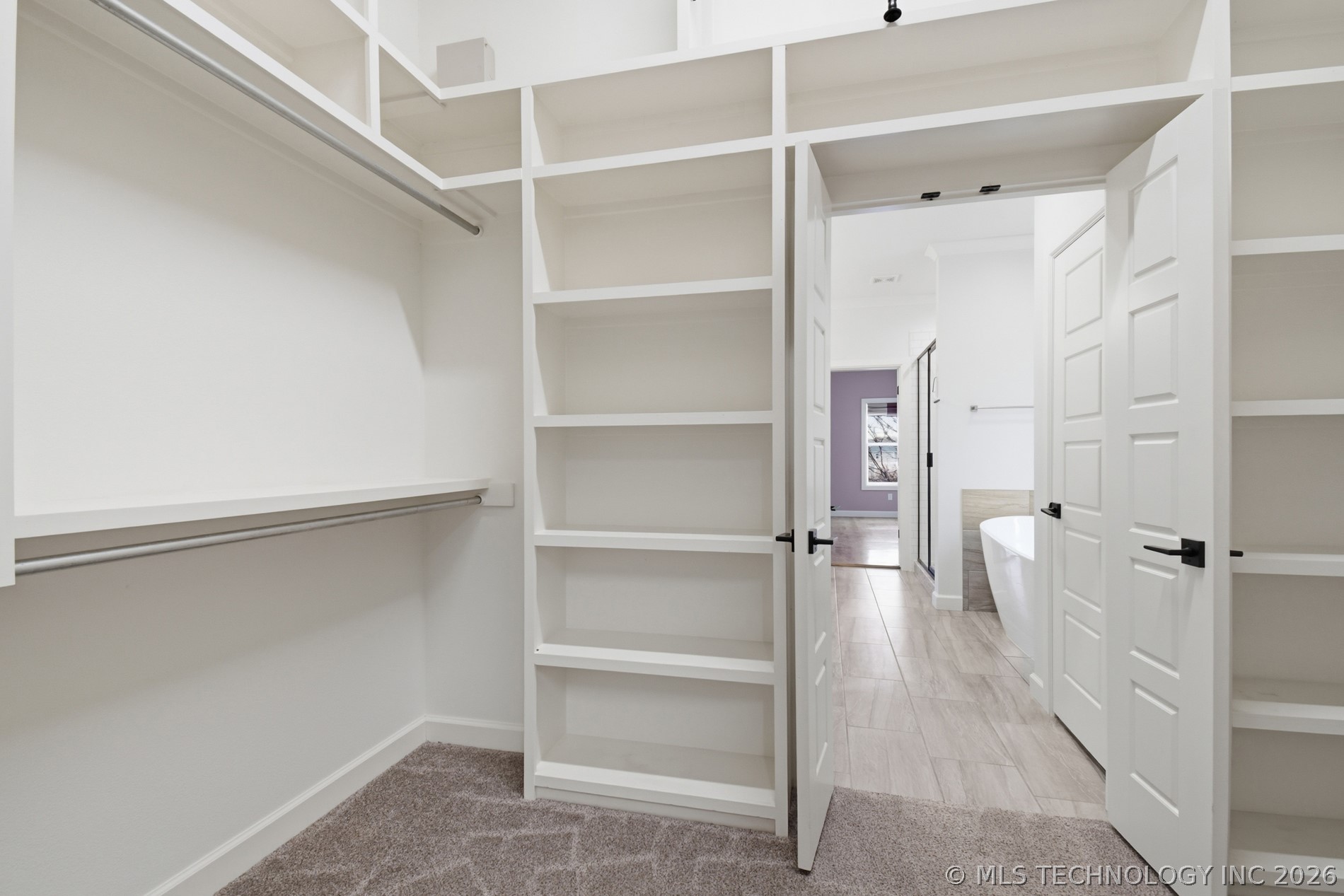 809 E Edgewater Place Property Photo 29