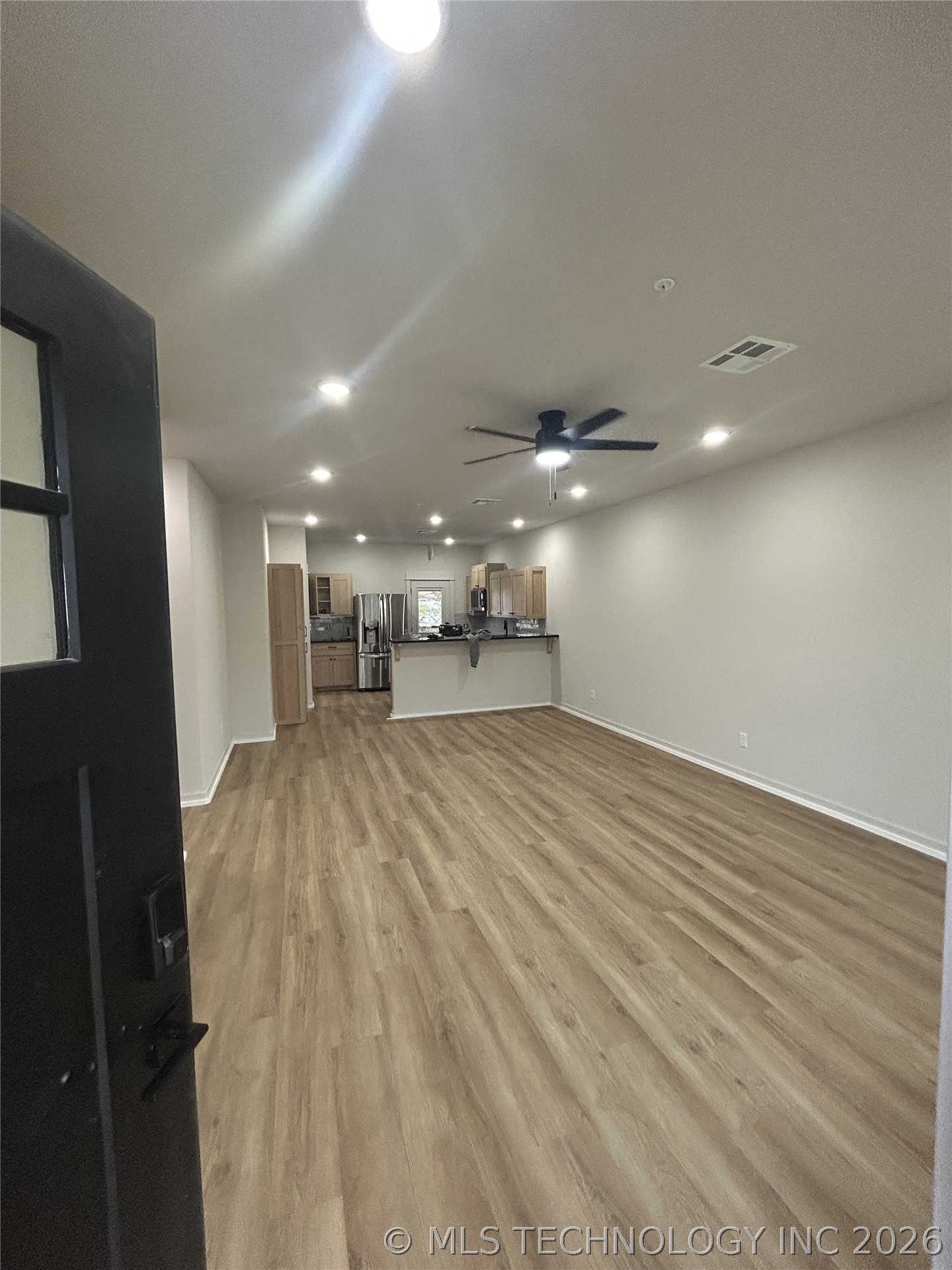 270 Nw Electric Avenue Property Photo 4