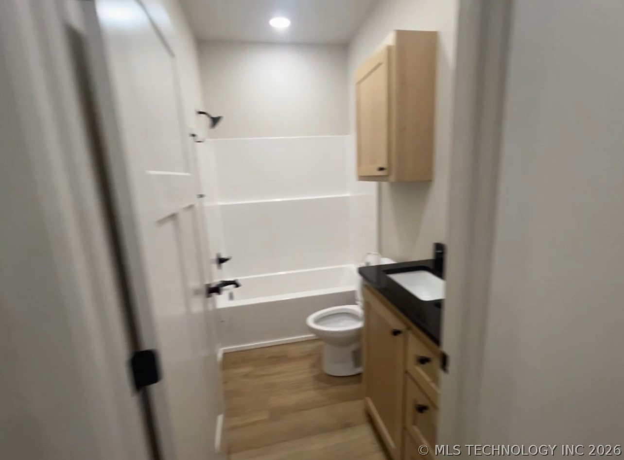 270 Nw Electric Avenue Property Photo 6