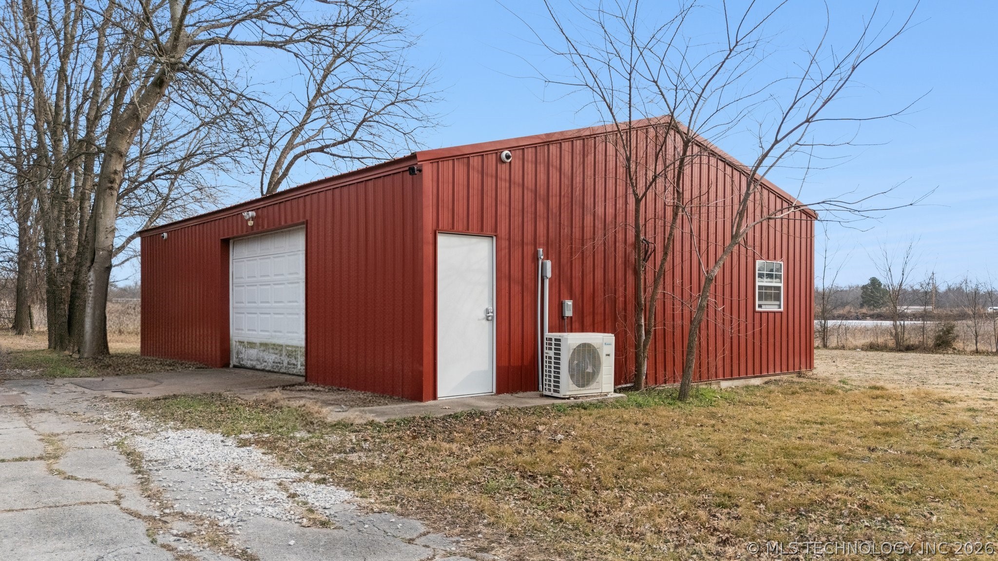 20807 River Bend Drive Property Photo 6