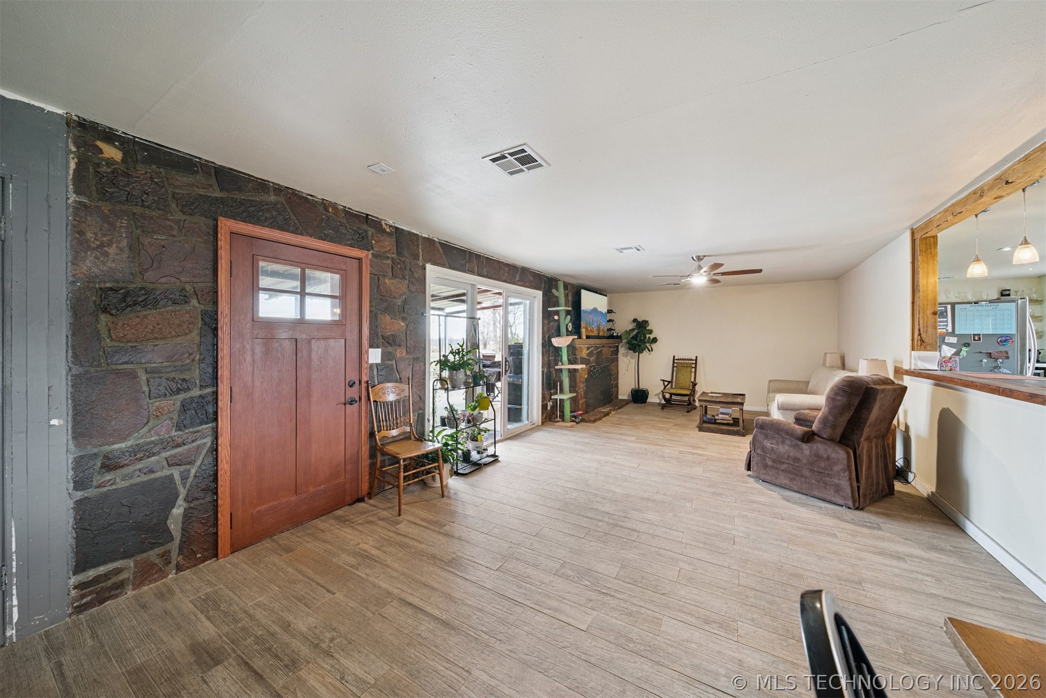 20807 River Bend Drive Property Photo 7