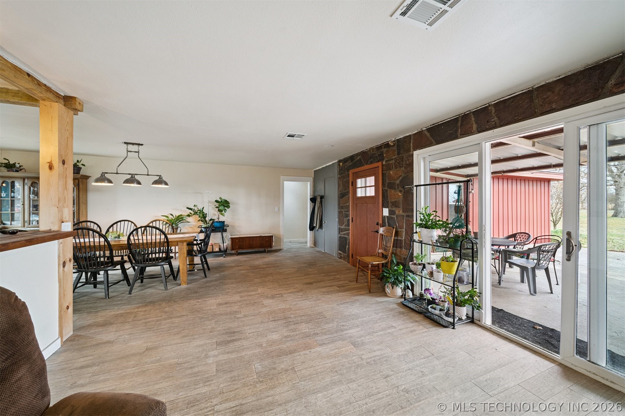 20807 River Bend Drive Property Photo 9