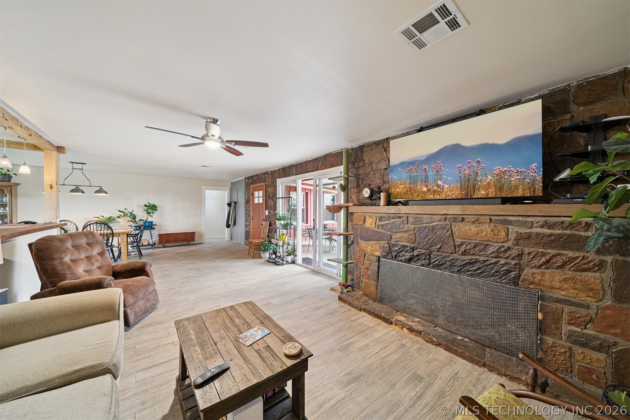 20807 River Bend Drive Property Photo 10