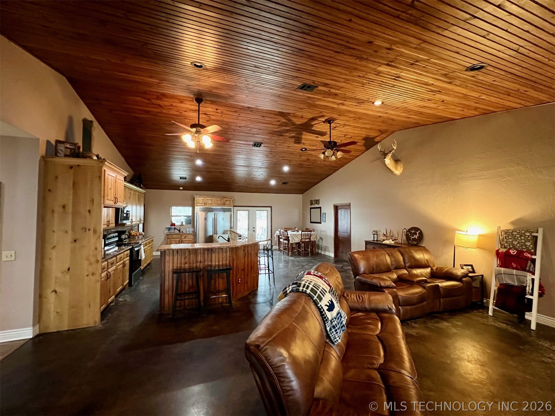 4219 Sportsman Avenue Property Photo 3
