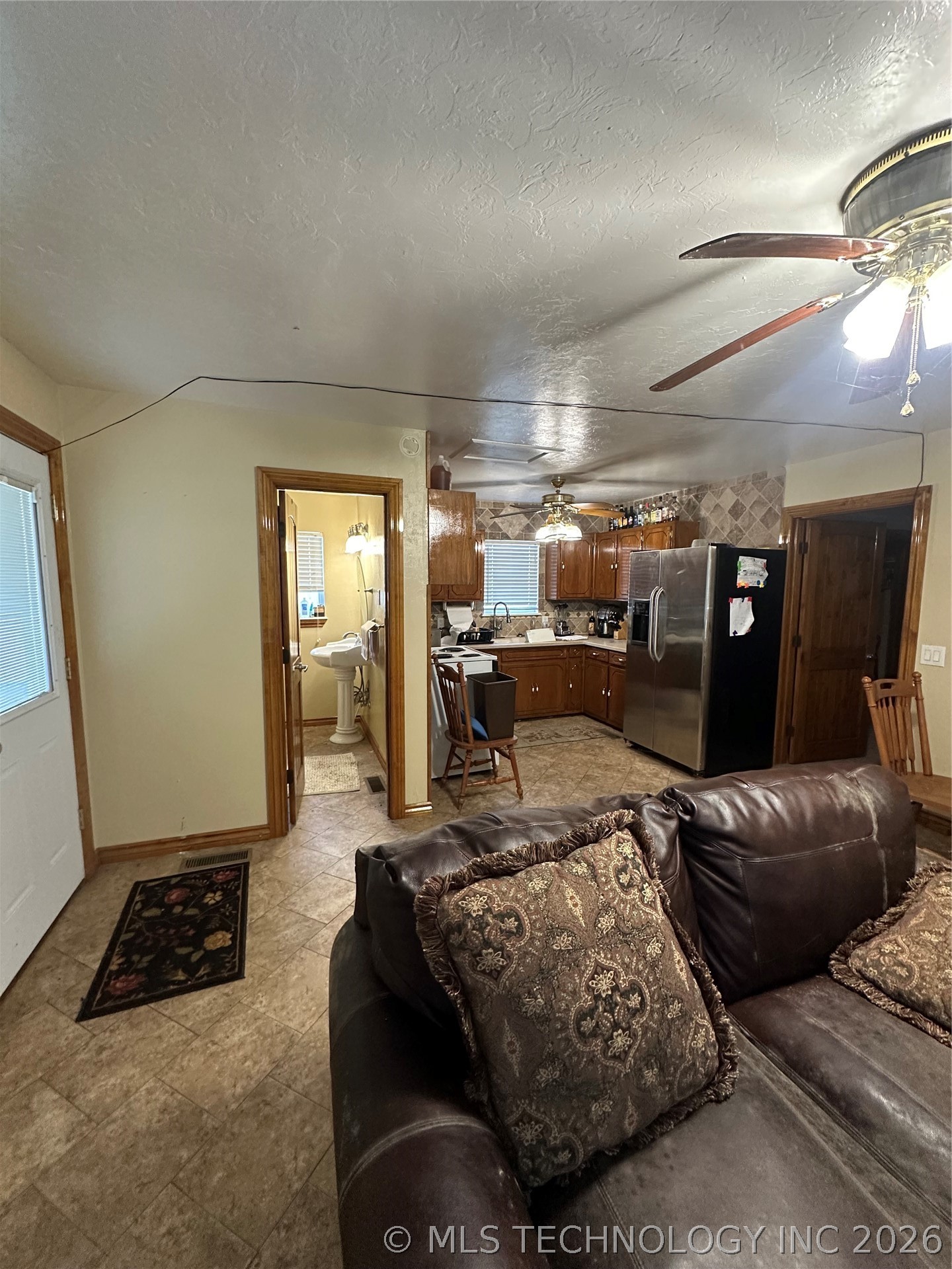 16152 Hull Property Photo 2
