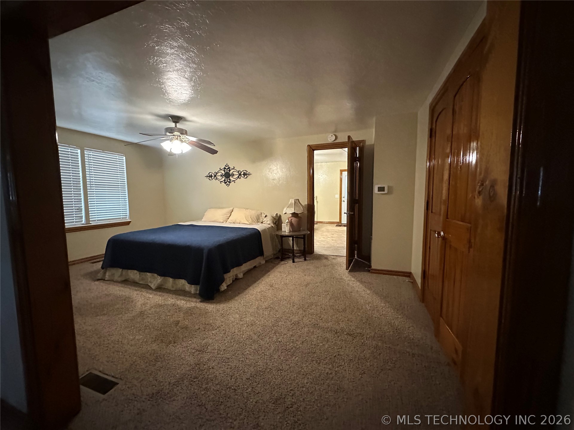 16152 Hull Property Photo 6