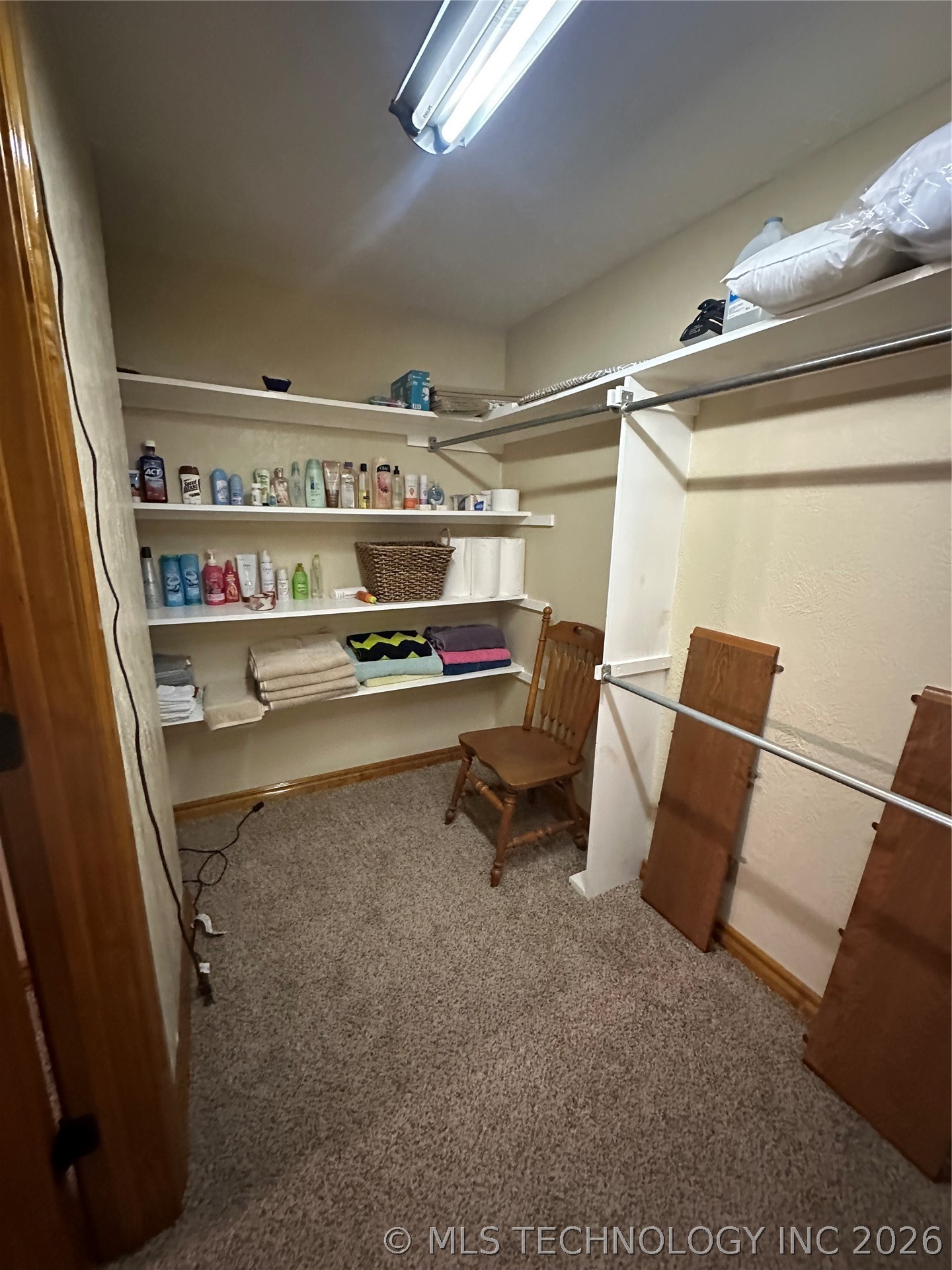 16152 Hull Property Photo 9