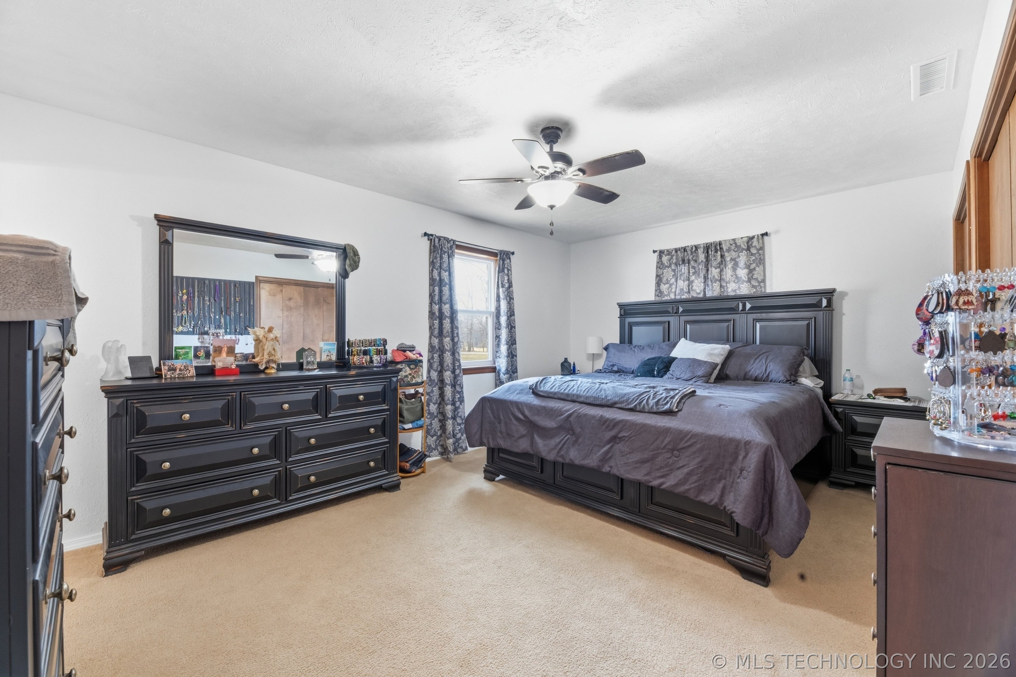 1101 Beech Street Property Photo 13