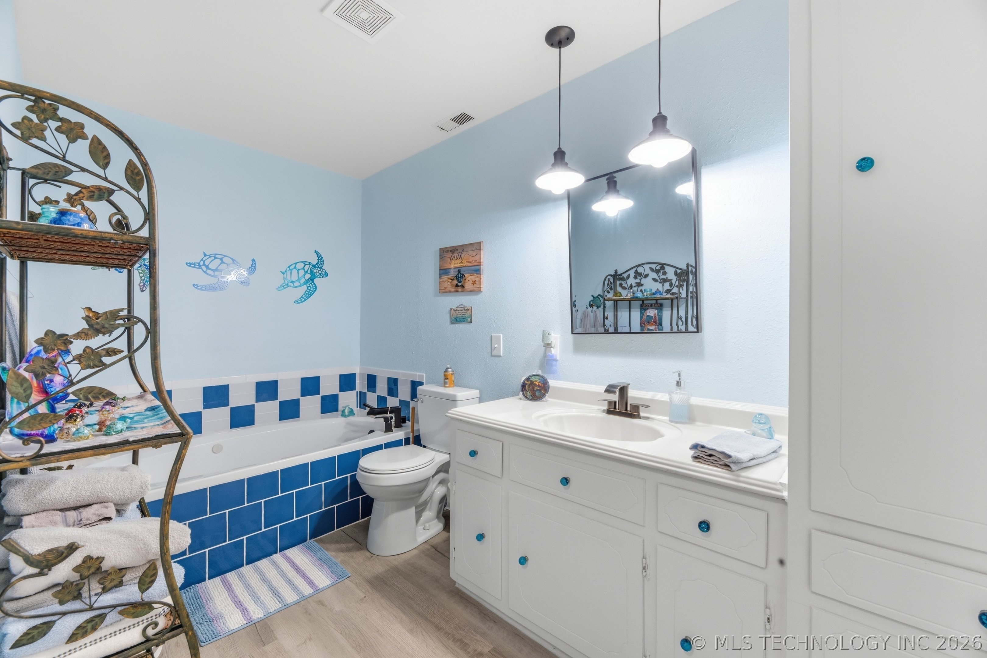 1101 Beech Street Property Photo 18