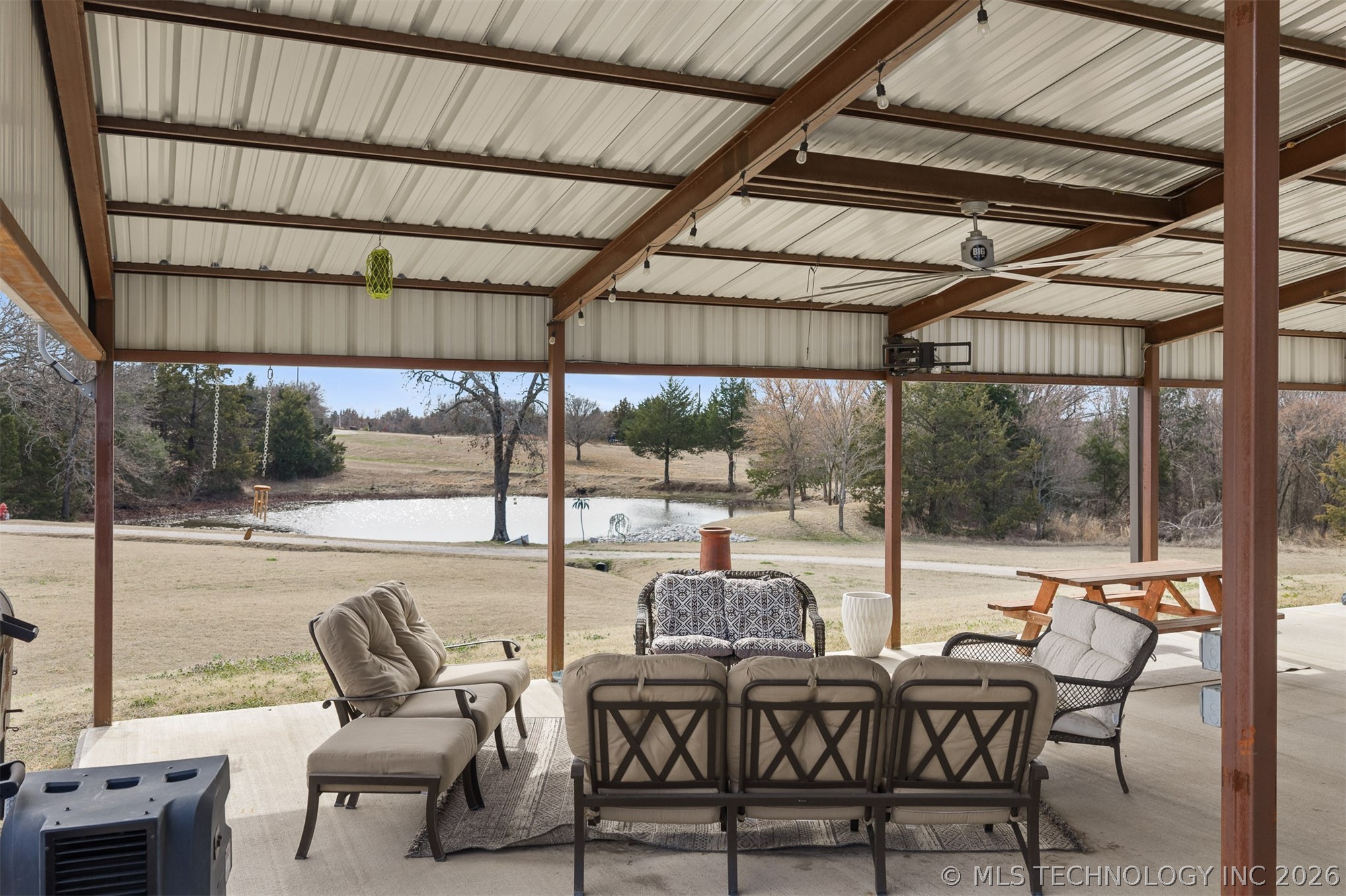 471 Red Bud Road Property Photo 8