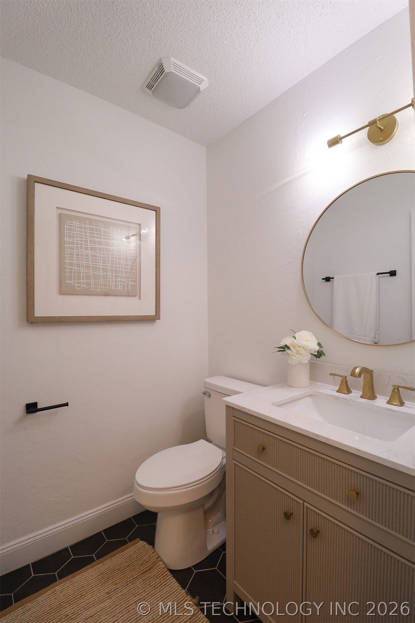 116 W 11th Street Property Photo 19