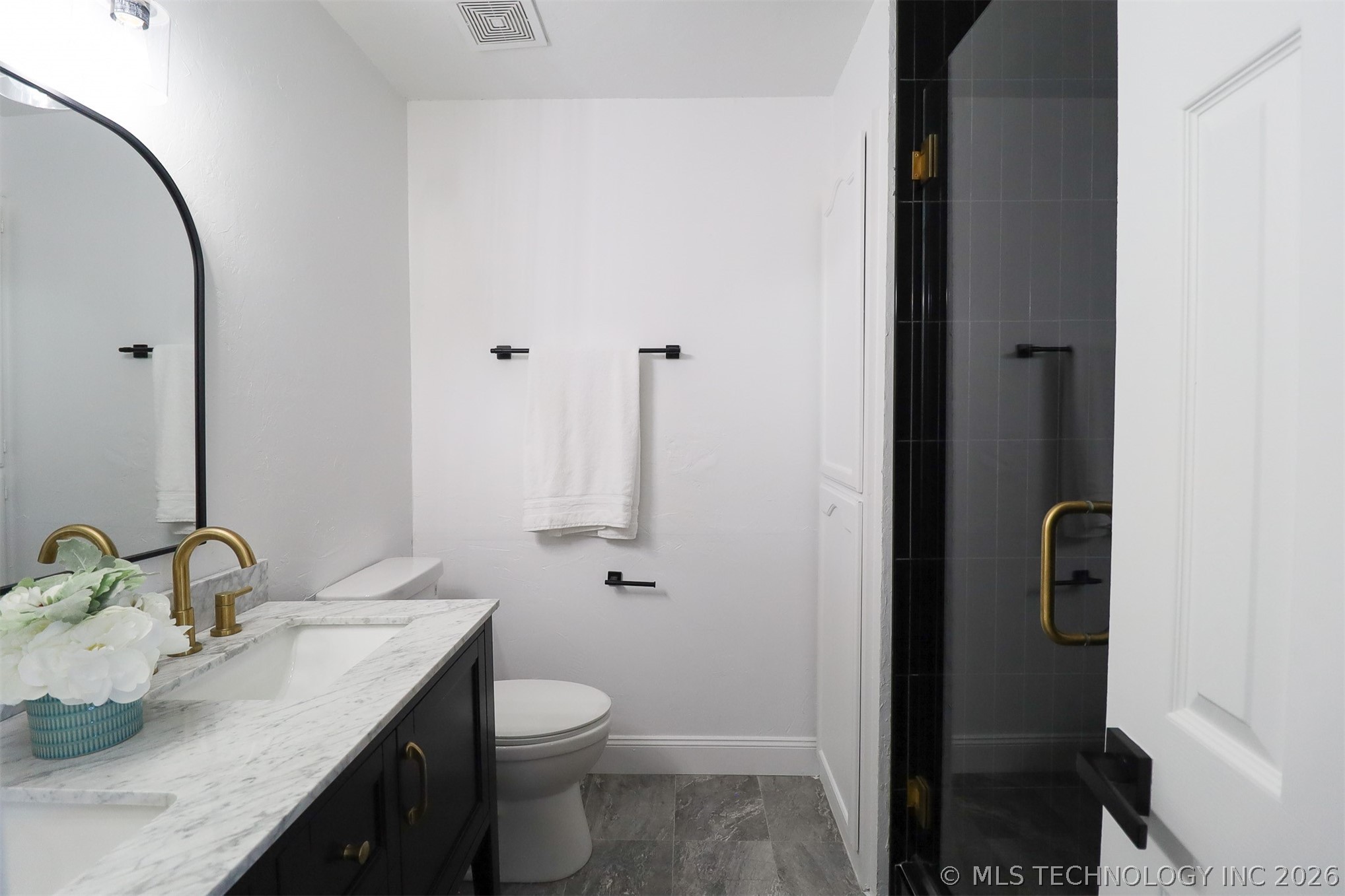 116 W 11th Street Property Photo 24