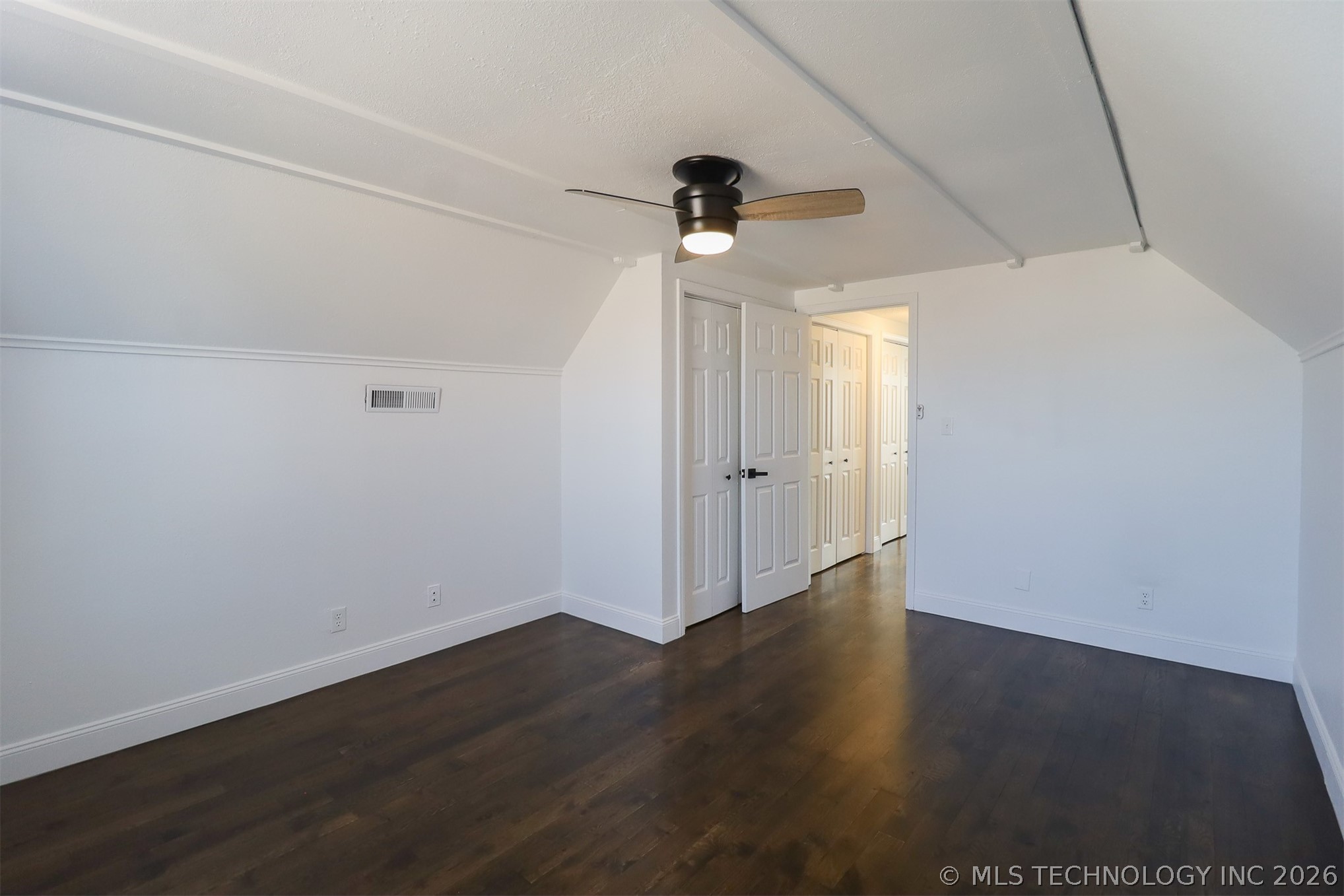 116 W 11th Street Property Photo 33