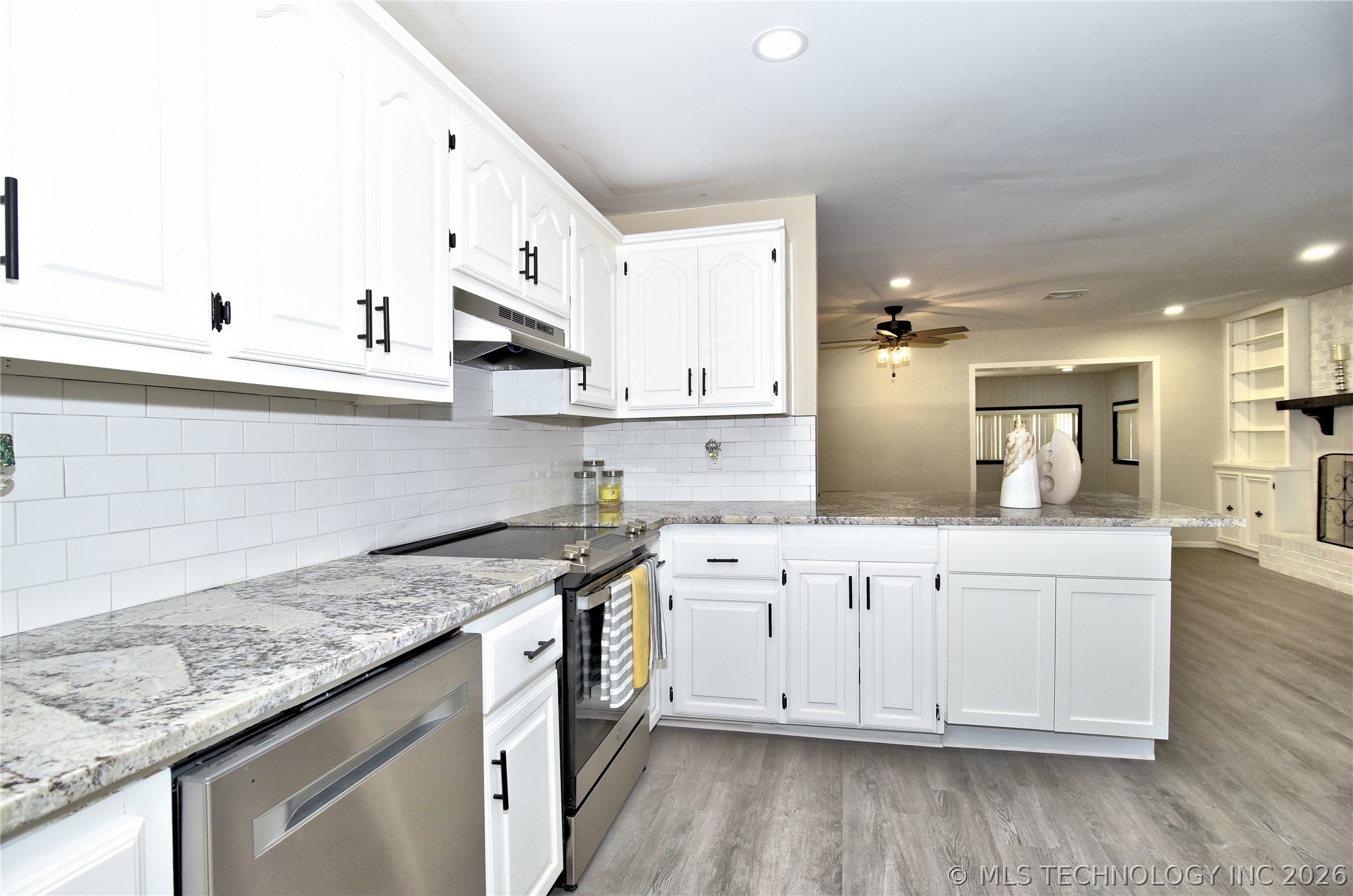 709 W Canton Street Property Photo 10