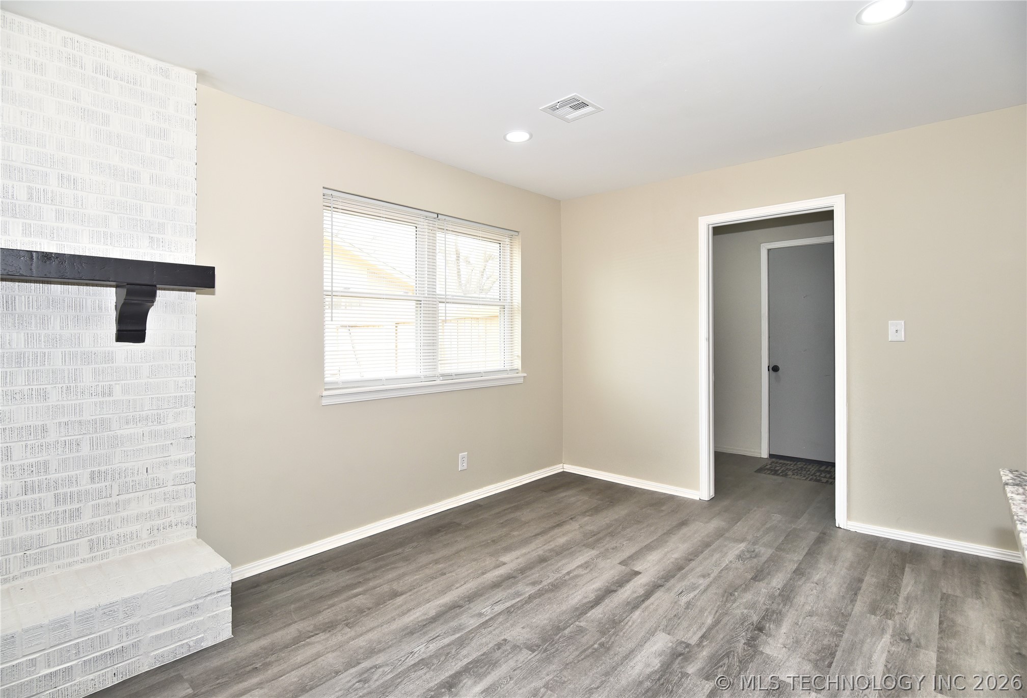 709 W Canton Street Property Photo 14