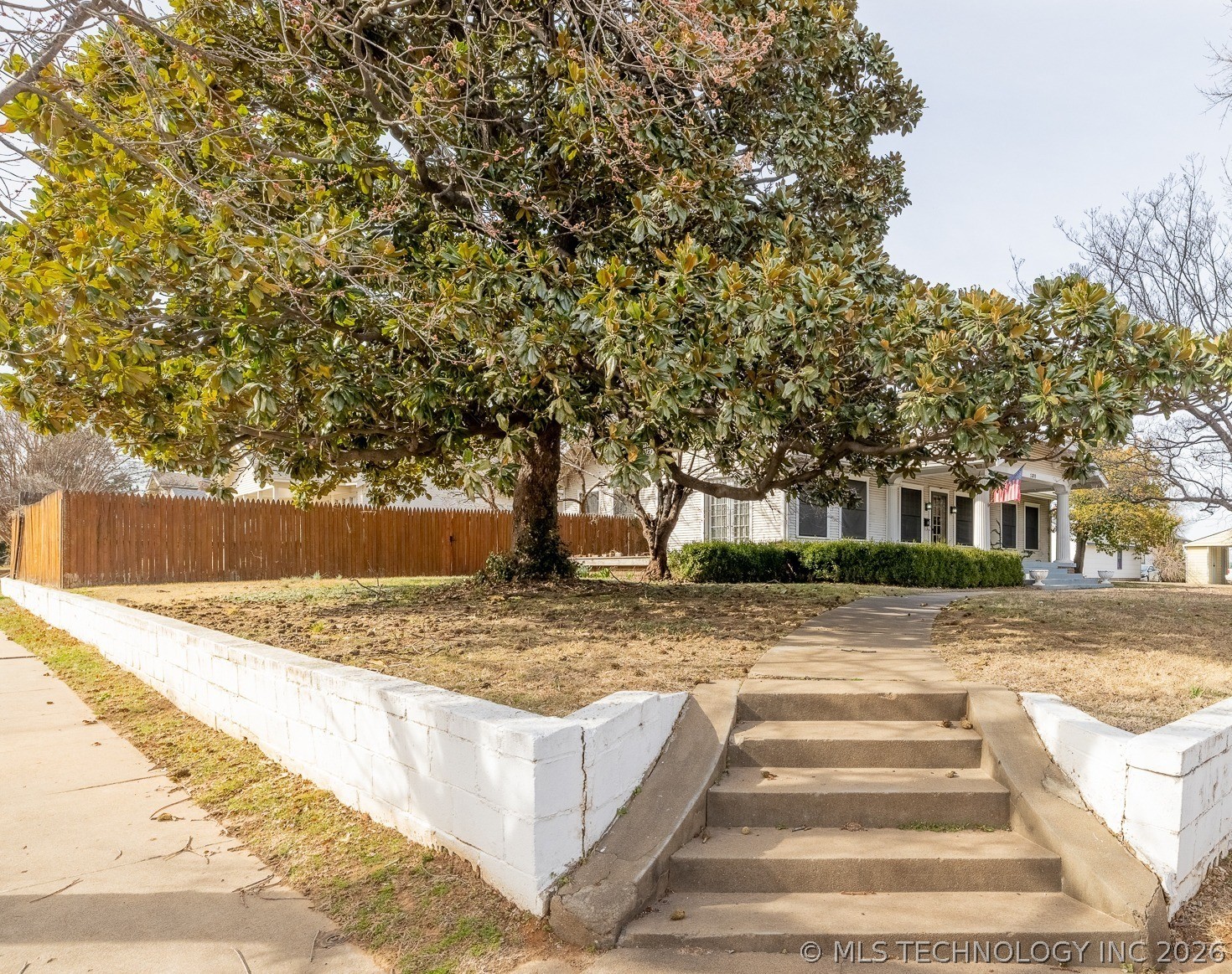 1320 S Wheeling Avenue Property Photo 9