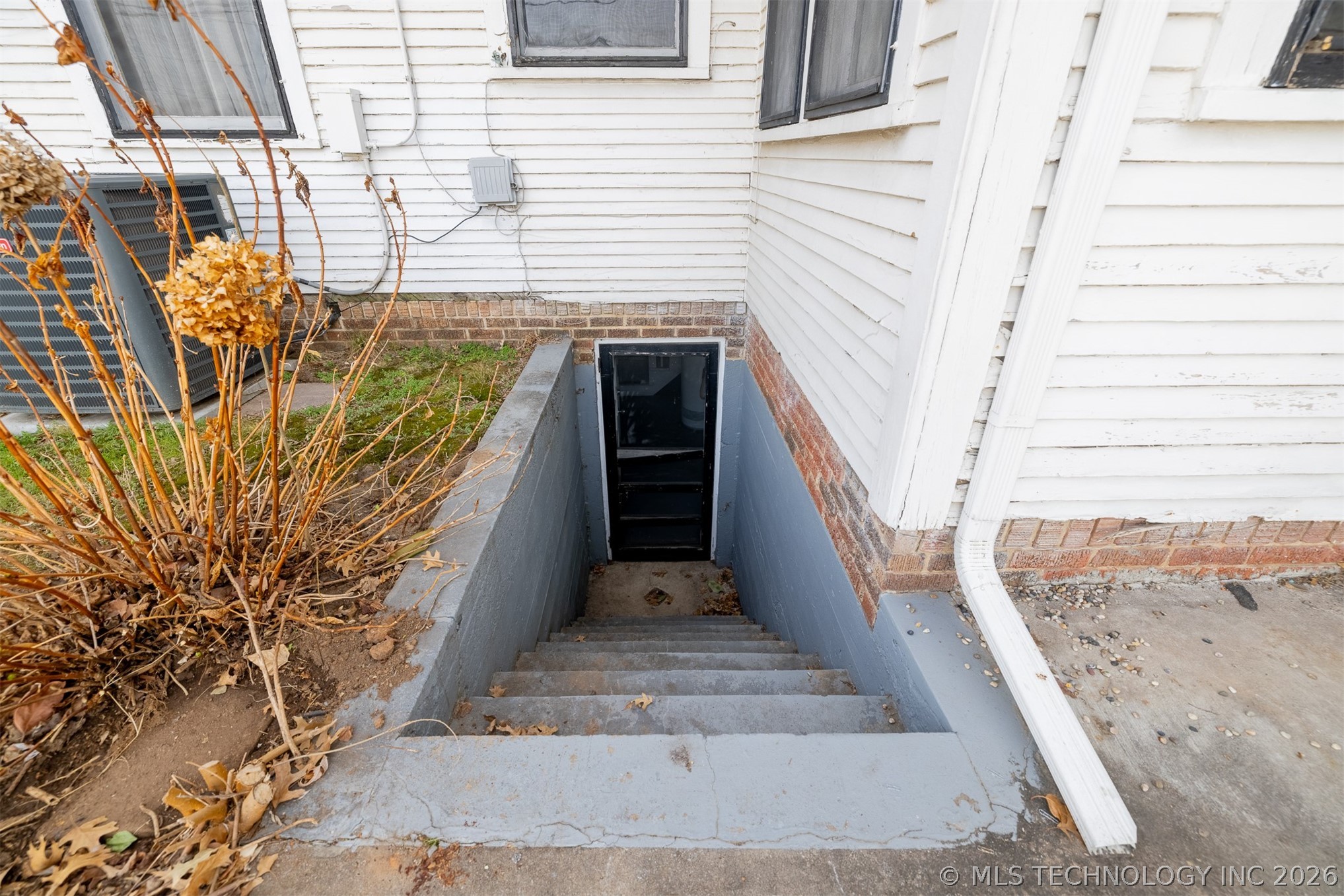 1320 S Wheeling Avenue Property Photo 39