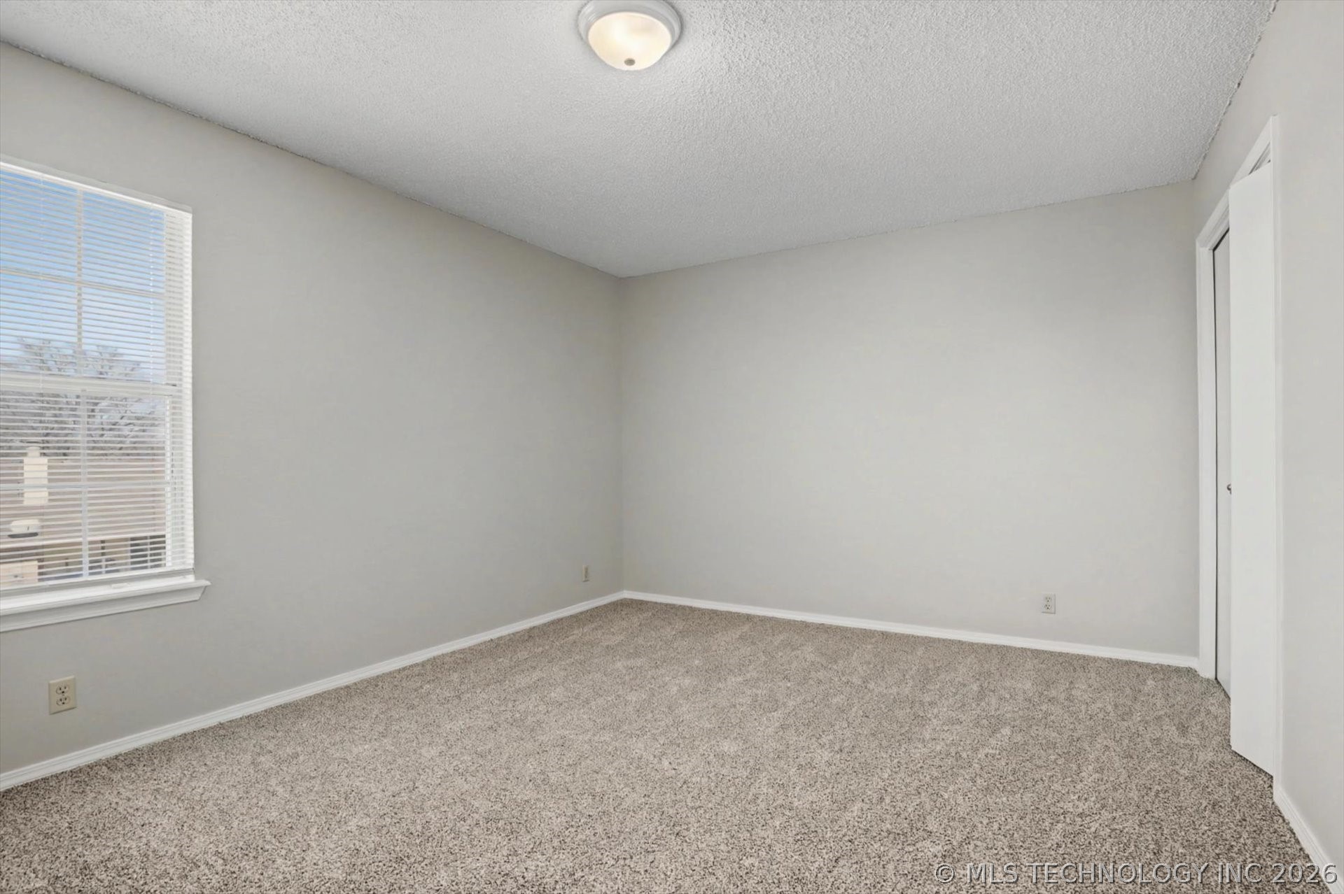 1312 W Honolulu Place Property Photo 19