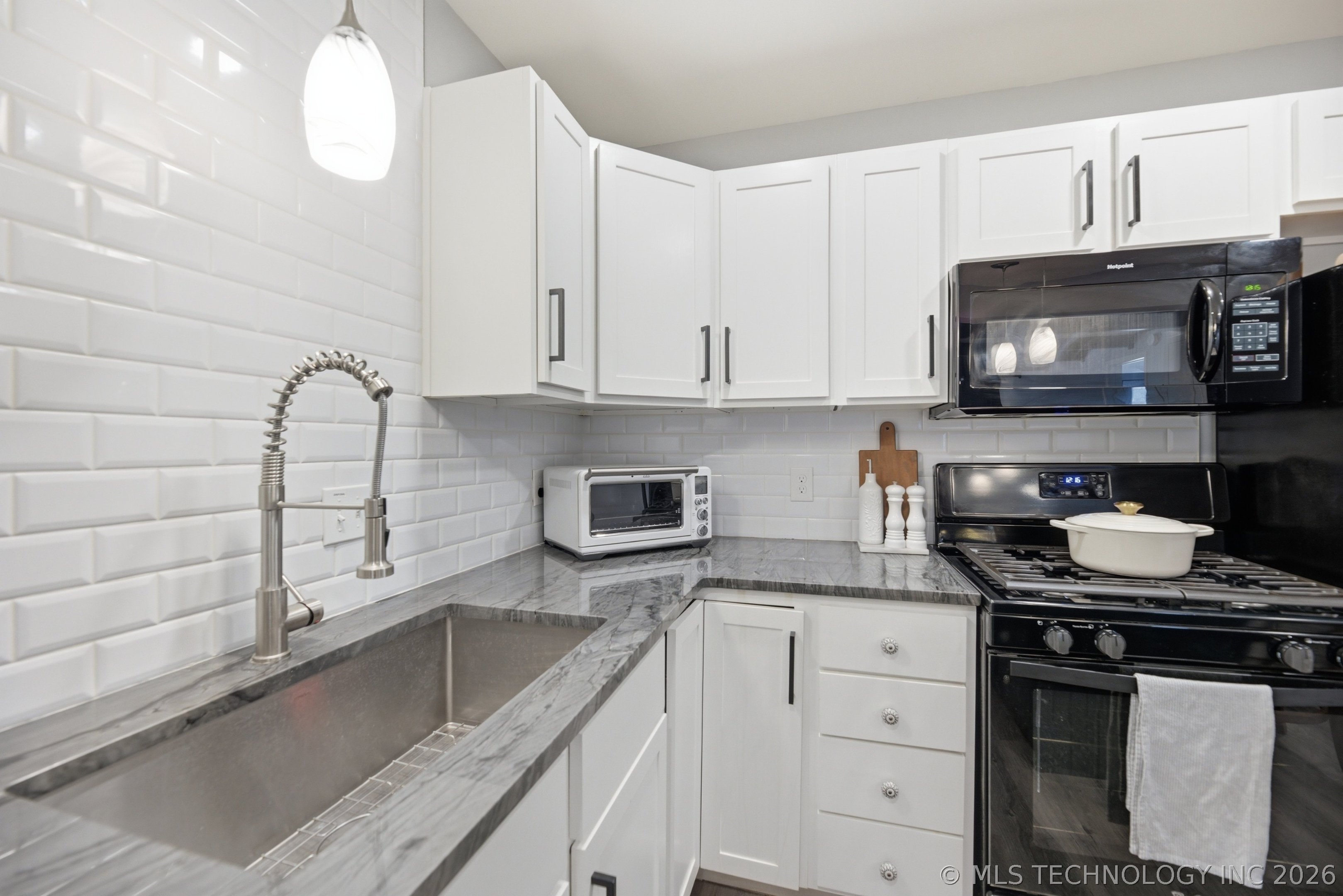 3348 S Louisville Avenue Property Photo 8