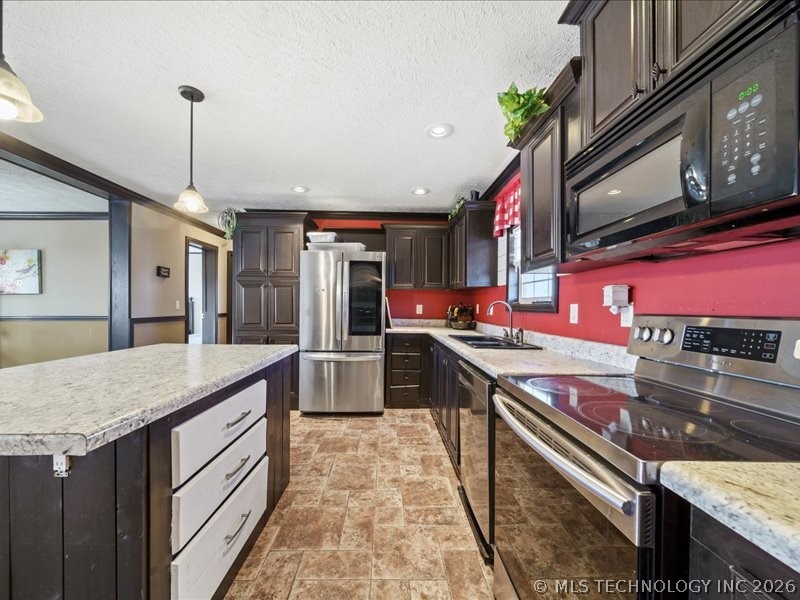 40180 E 1290 Road Property Photo 9