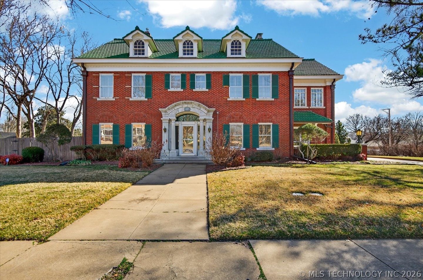 1110 S Cherokee Avenue Property Photo 1